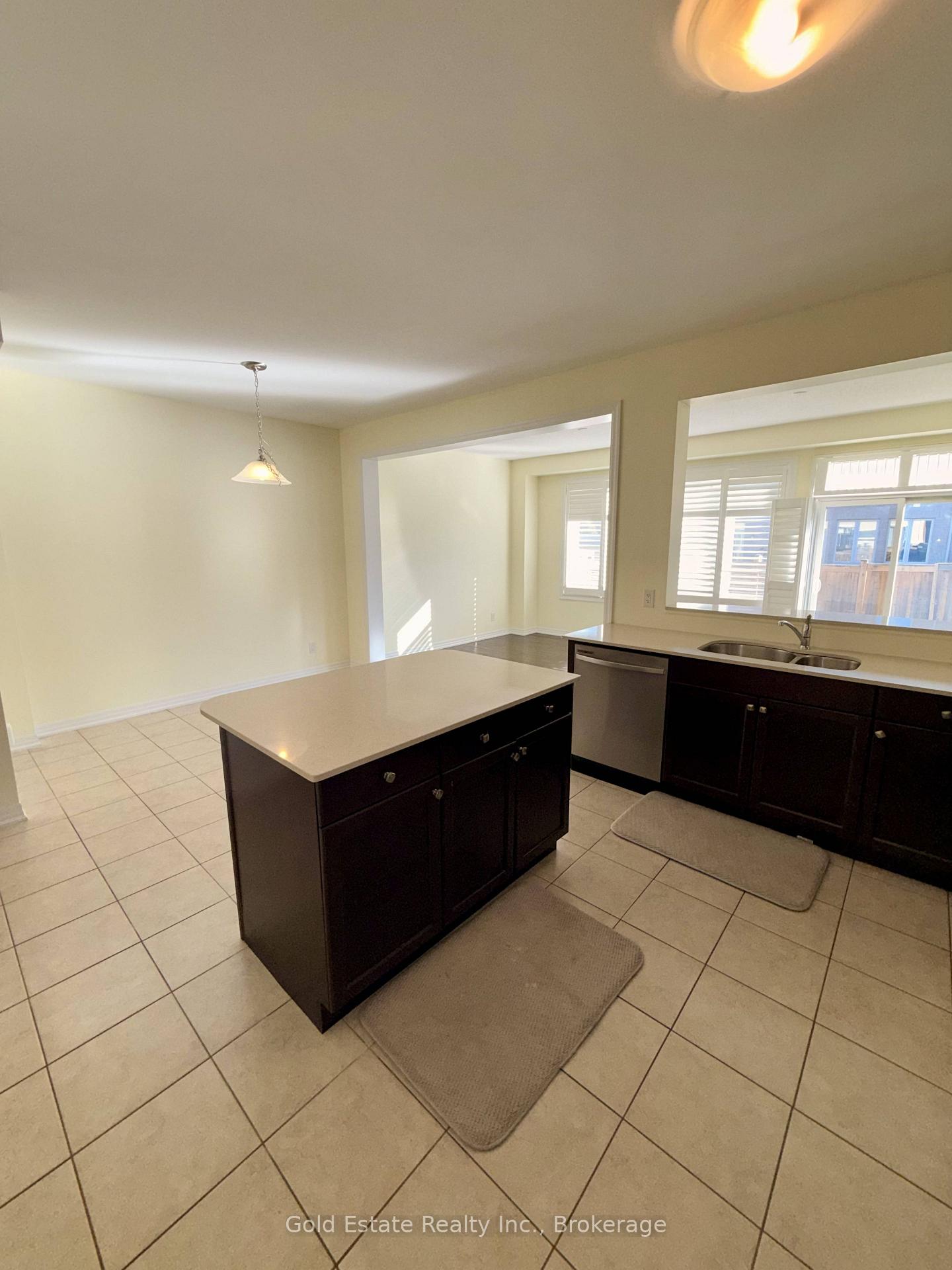 Photo 8 of 120 Hanson Crescent, Milton, Scott — HOMEH