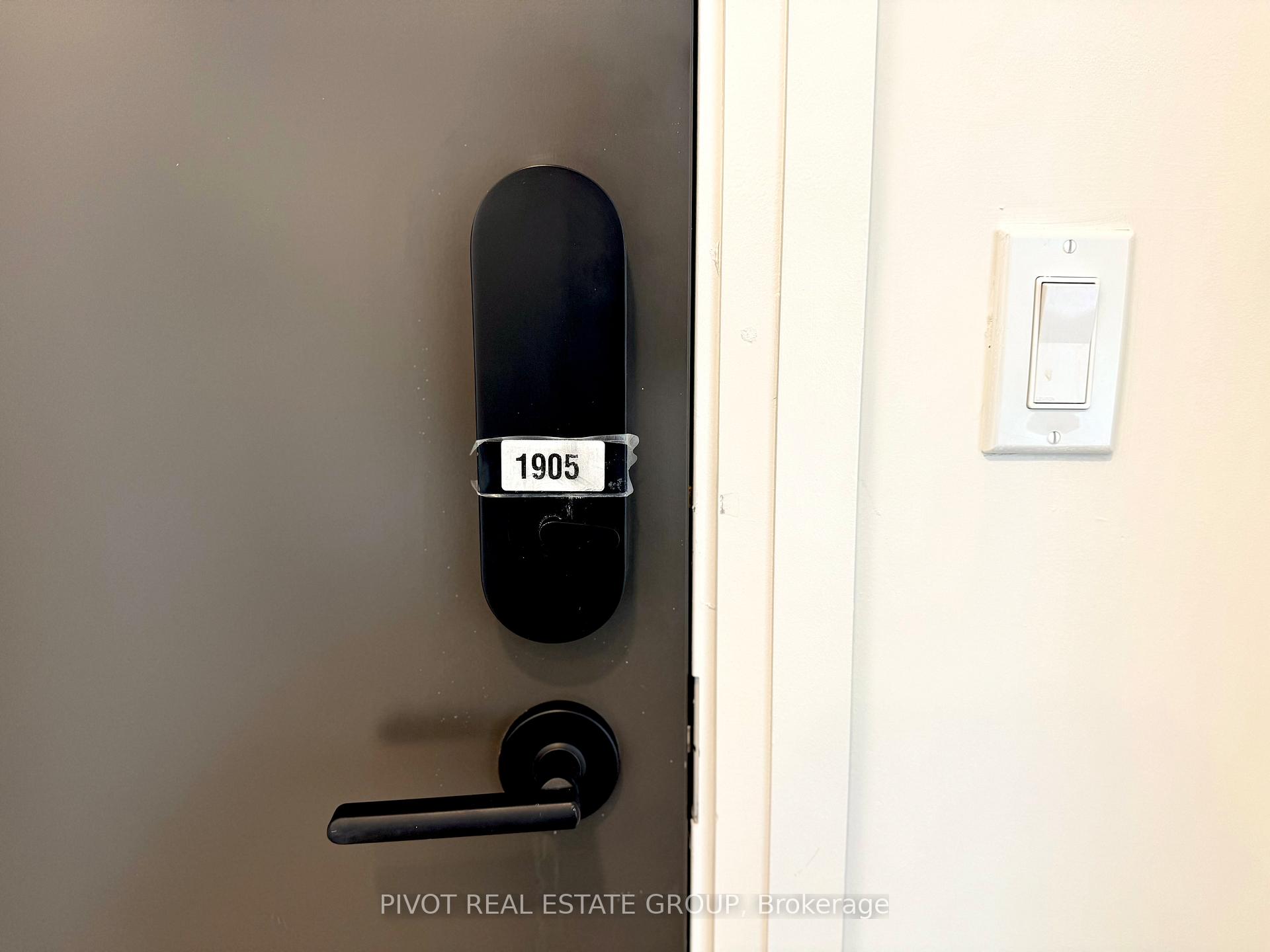 Photo 3 of Unit 1905, 2 Erskine Road, Mississauga, City Centre — HOMEH