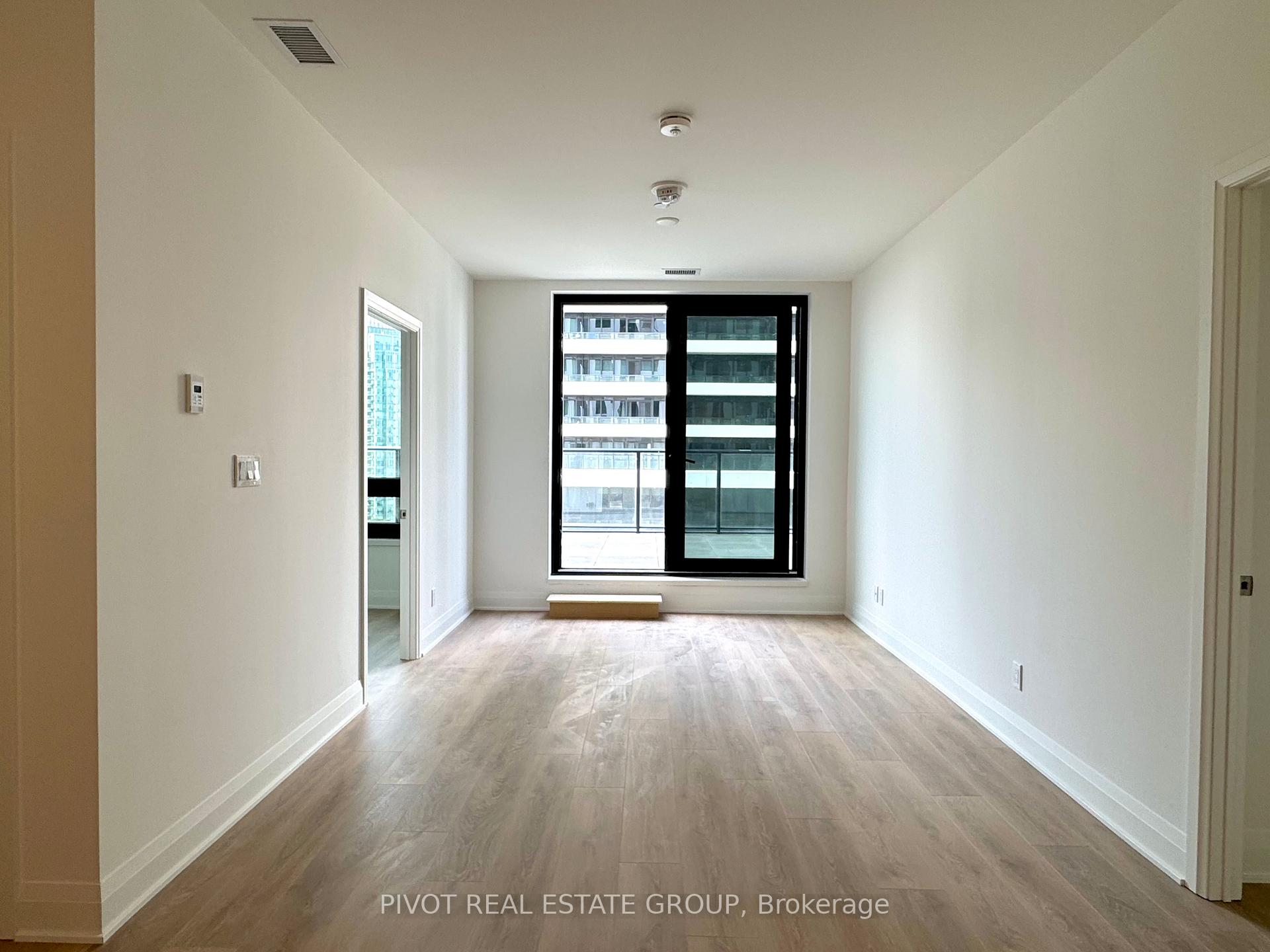Photo 6 of Unit 1905, 2 Erskine Road, Mississauga, City Centre — HOMEH