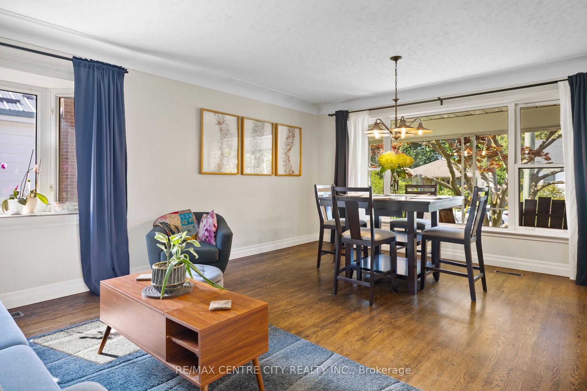 Photo 9 of 21 Spruce Street, St. Thomas — HOMEH