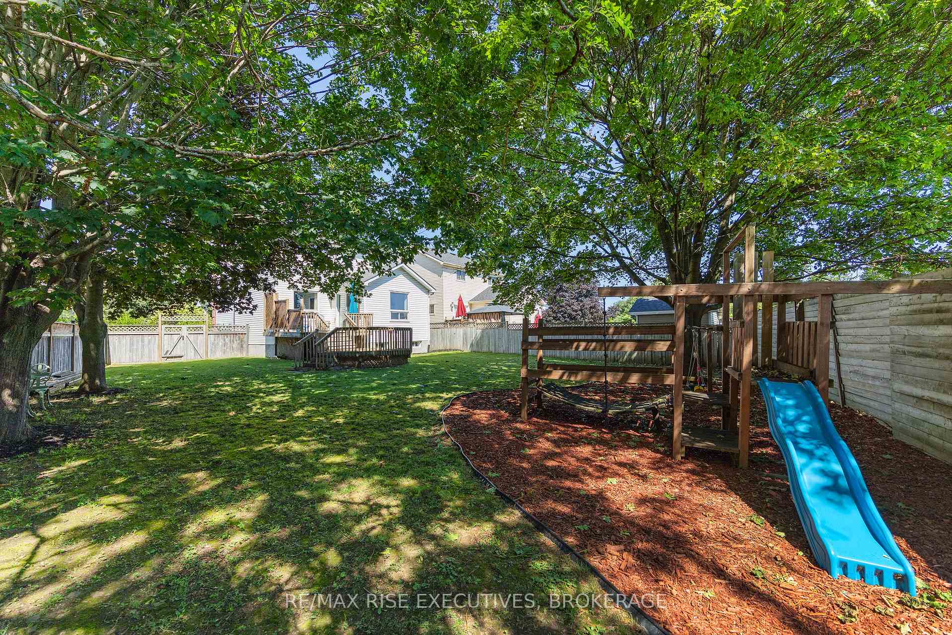Photo 5 of 1061 Lombardy Street, Kingston, South of Taylor-Kidd Blvd — HOMEH