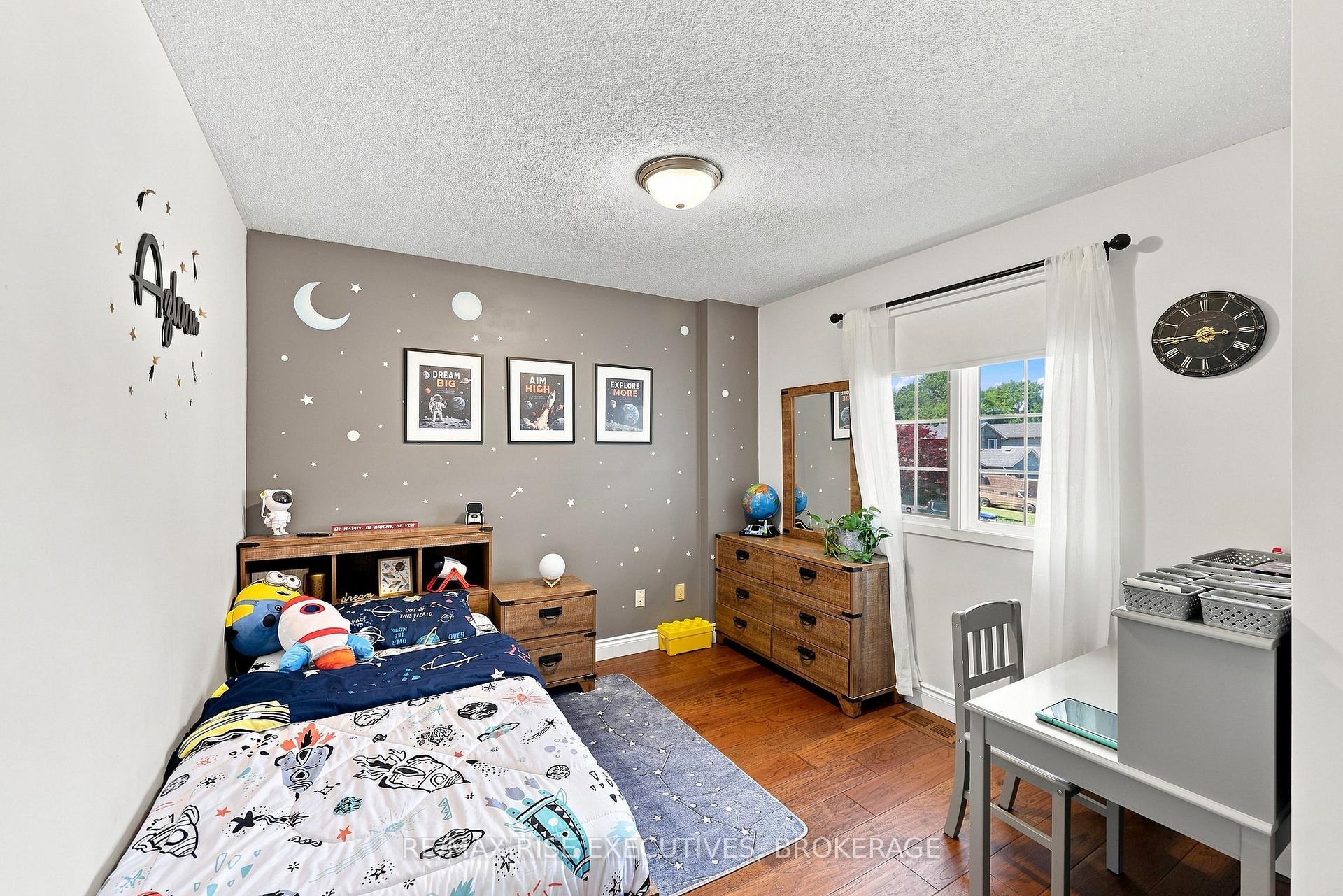 Photo 33 of 1061 Lombardy Street, Kingston, South of Taylor-Kidd Blvd — HOMEH