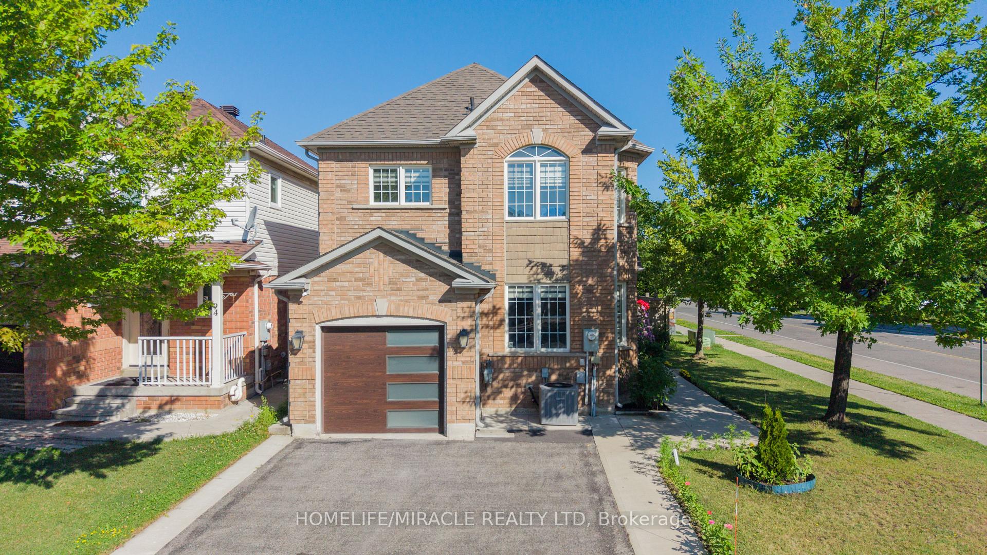 Photo 2 of 324 Edenbrook Hill Drive, Brampton, Fletcher's Meadow — HOMEH