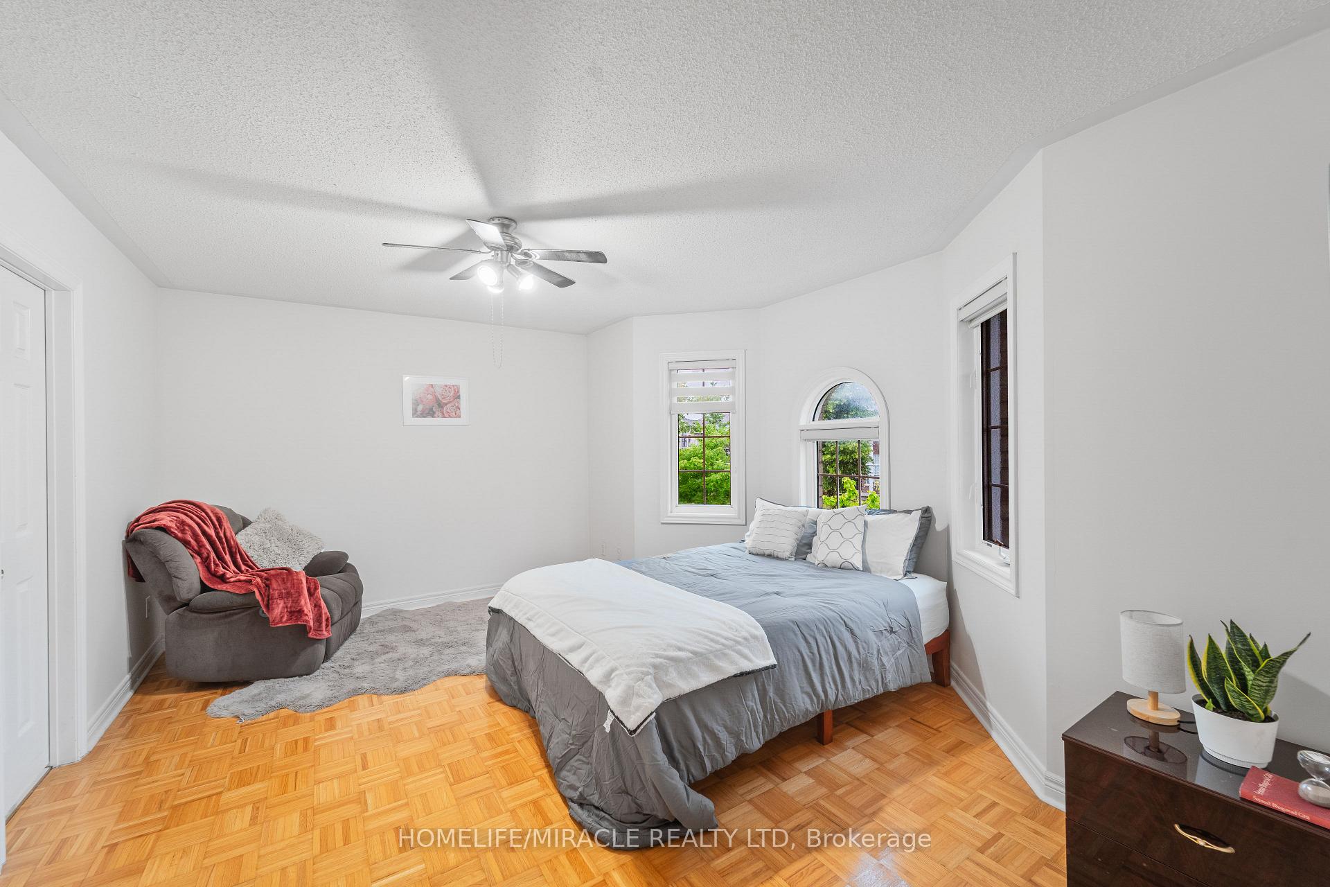 Photo 17 of 324 Edenbrook Hill Drive, Brampton, Fletcher's Meadow — HOMEH