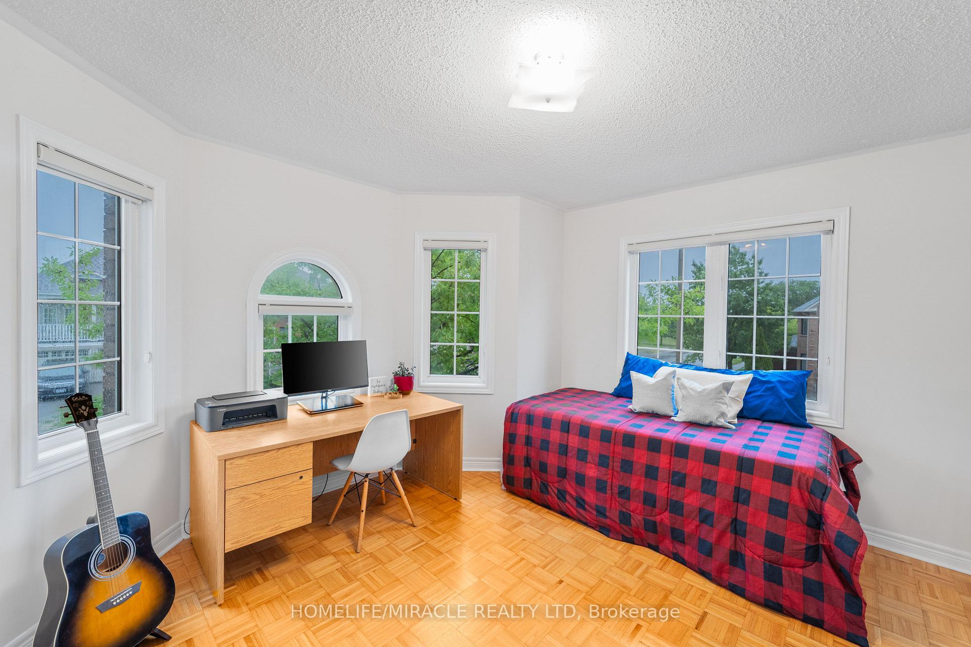 Photo 21 of 324 Edenbrook Hill Drive, Brampton, Fletcher's Meadow — HOMEH