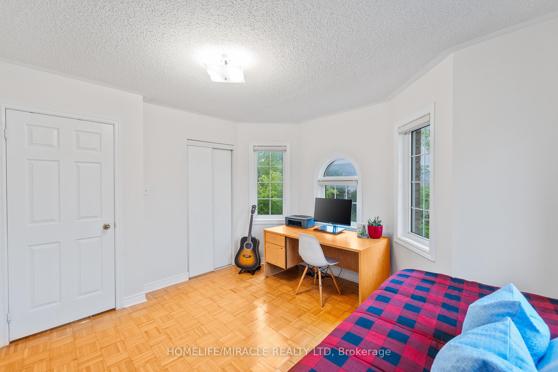 Photo 22 of 324 Edenbrook Hill Drive, Brampton, Fletcher's Meadow — HOMEH