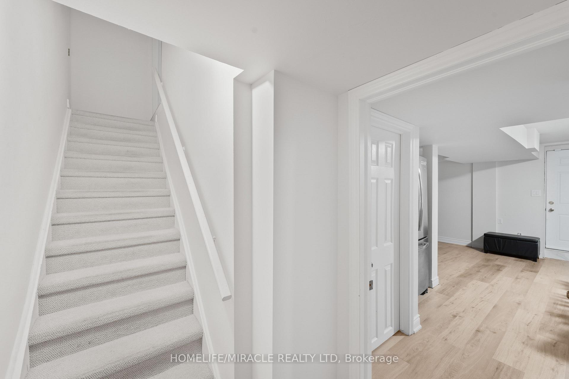 Photo 27 of 324 Edenbrook Hill Drive, Brampton, Fletcher's Meadow — HOMEH