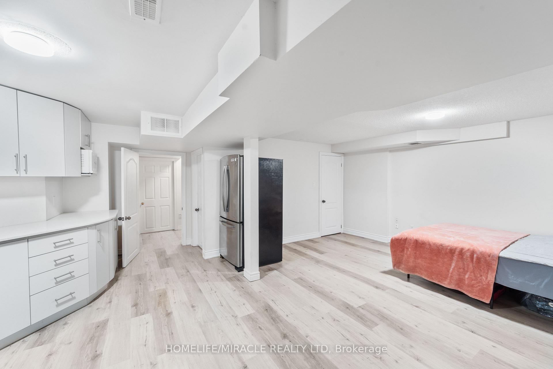 Photo 30 of 324 Edenbrook Hill Drive, Brampton, Fletcher's Meadow — HOMEH