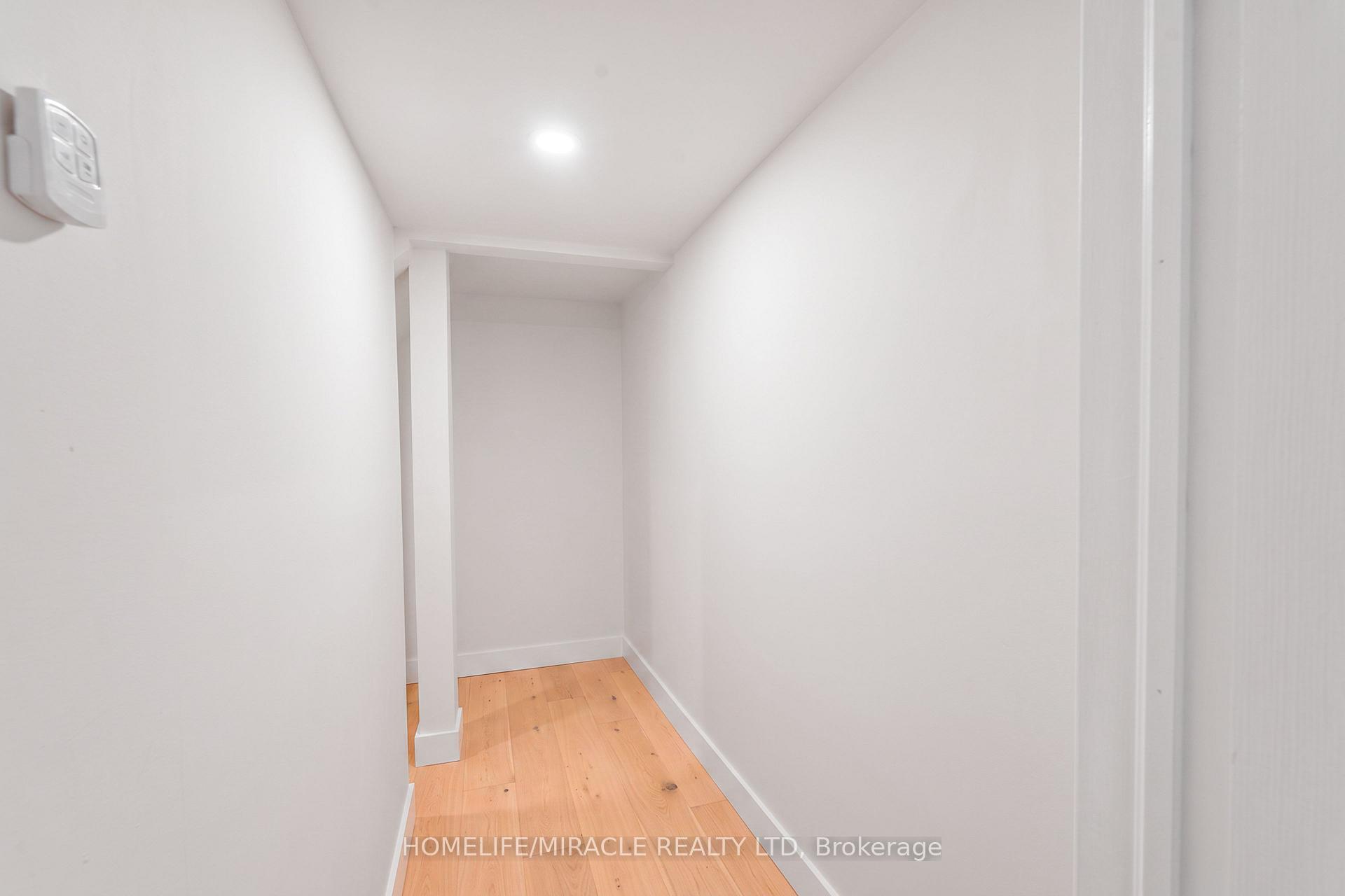 Photo 34 of 324 Edenbrook Hill Drive, Brampton, Fletcher's Meadow — HOMEH