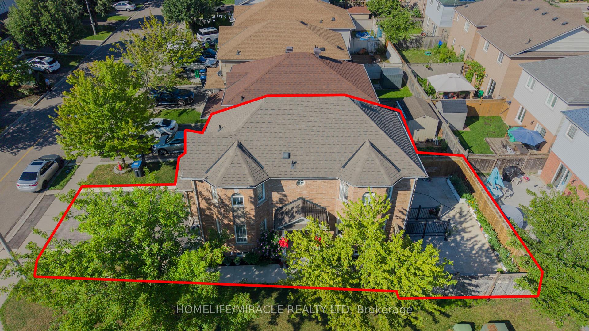 Photo 38 of 324 Edenbrook Hill Drive, Brampton, Fletcher's Meadow — HOMEH