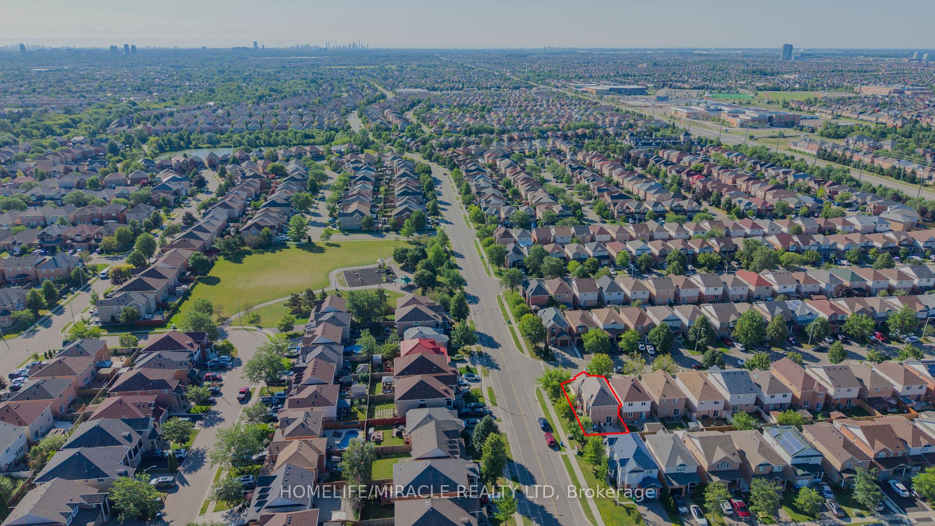Photo 40 of 324 Edenbrook Hill Drive, Brampton, Fletcher's Meadow — HOMEH