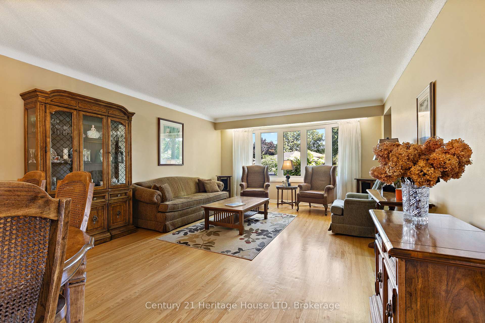 Photo 13 of 20 Cypress Street, St. Catharines, Lakeport — HOMEH