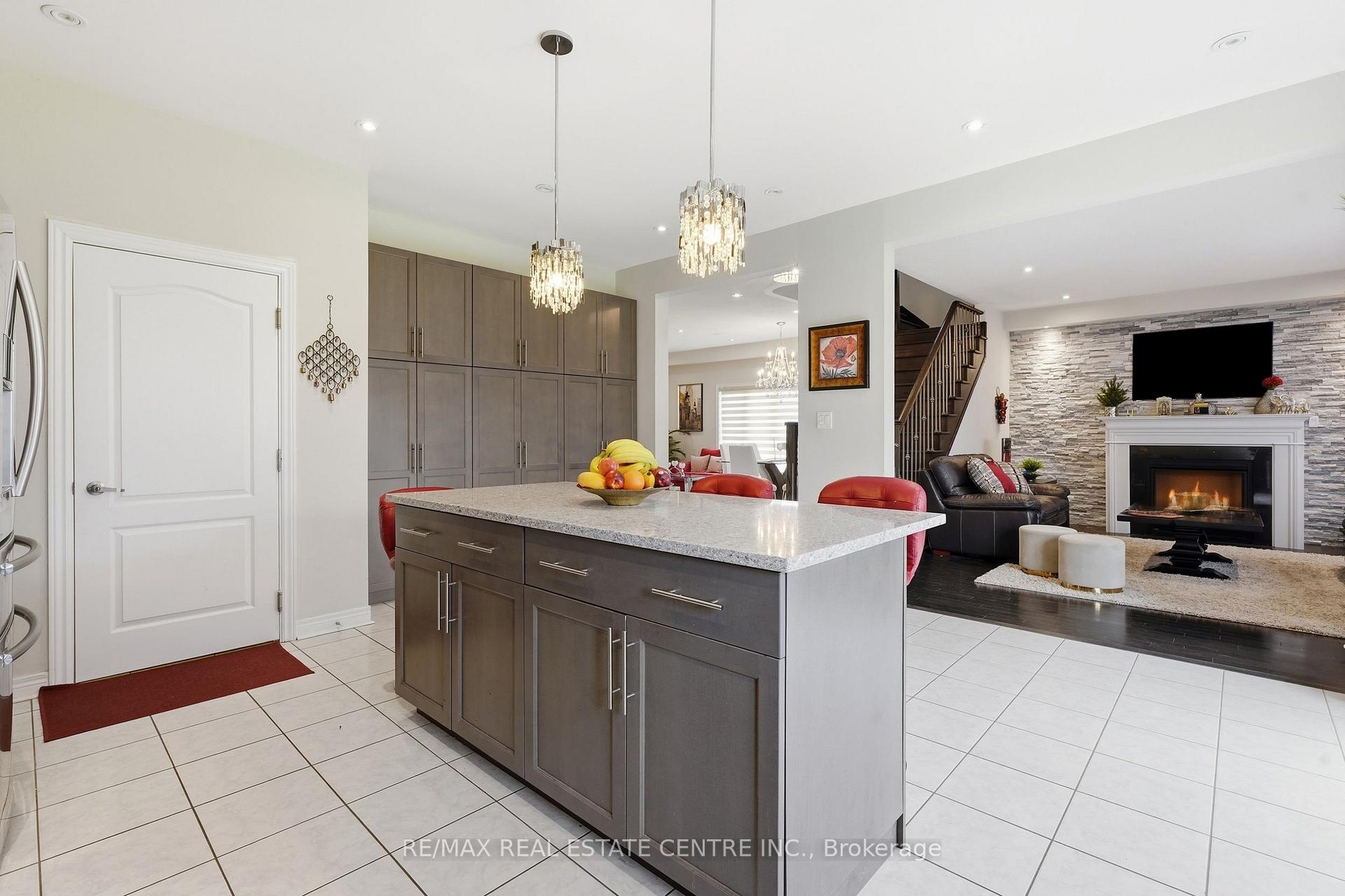 Photo 12 of 135 Watermill Street, Kitchener, Doon South — HOMEH