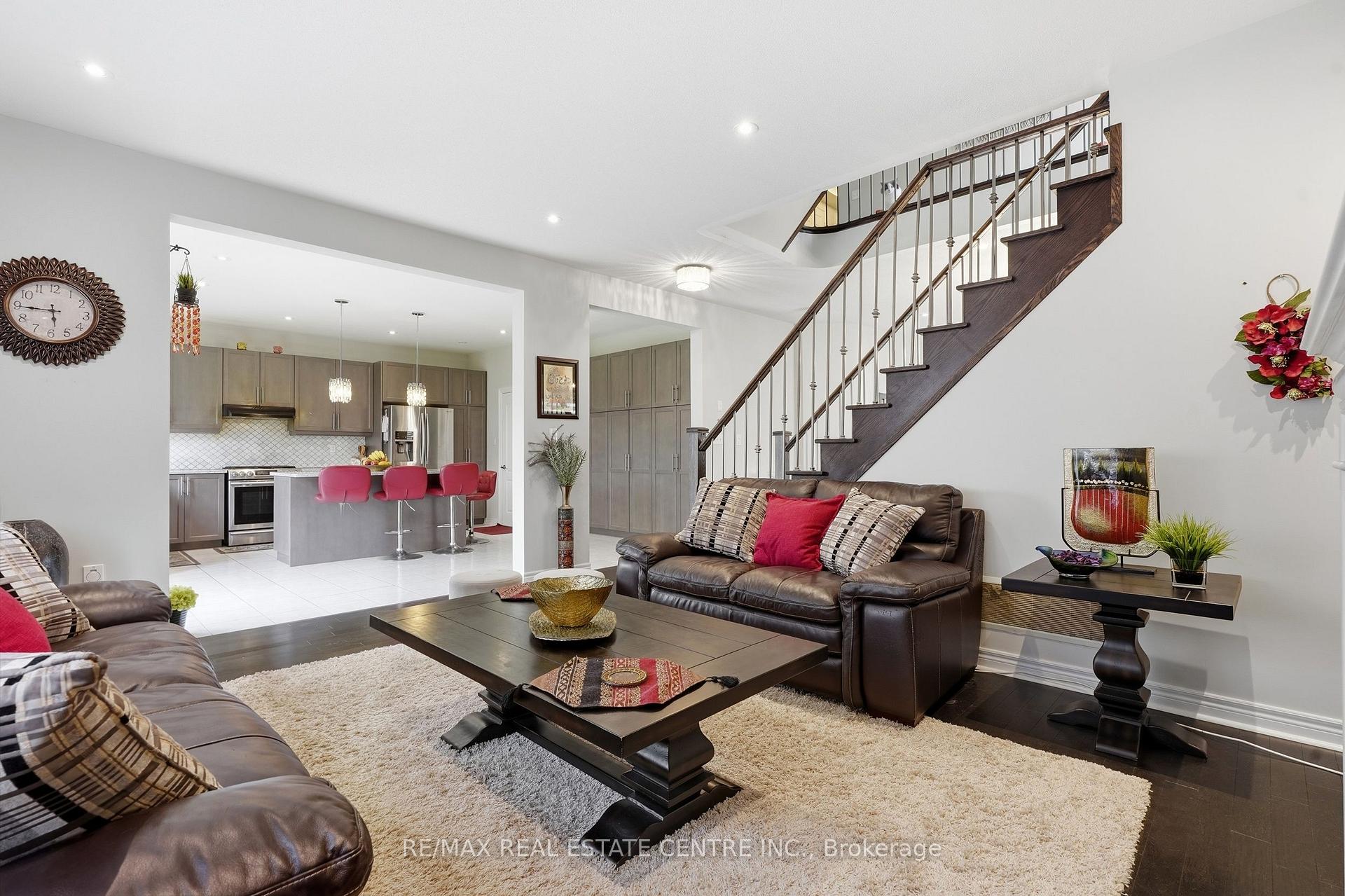 Photo 15 of 135 Watermill Street, Kitchener, Doon South — HOMEH