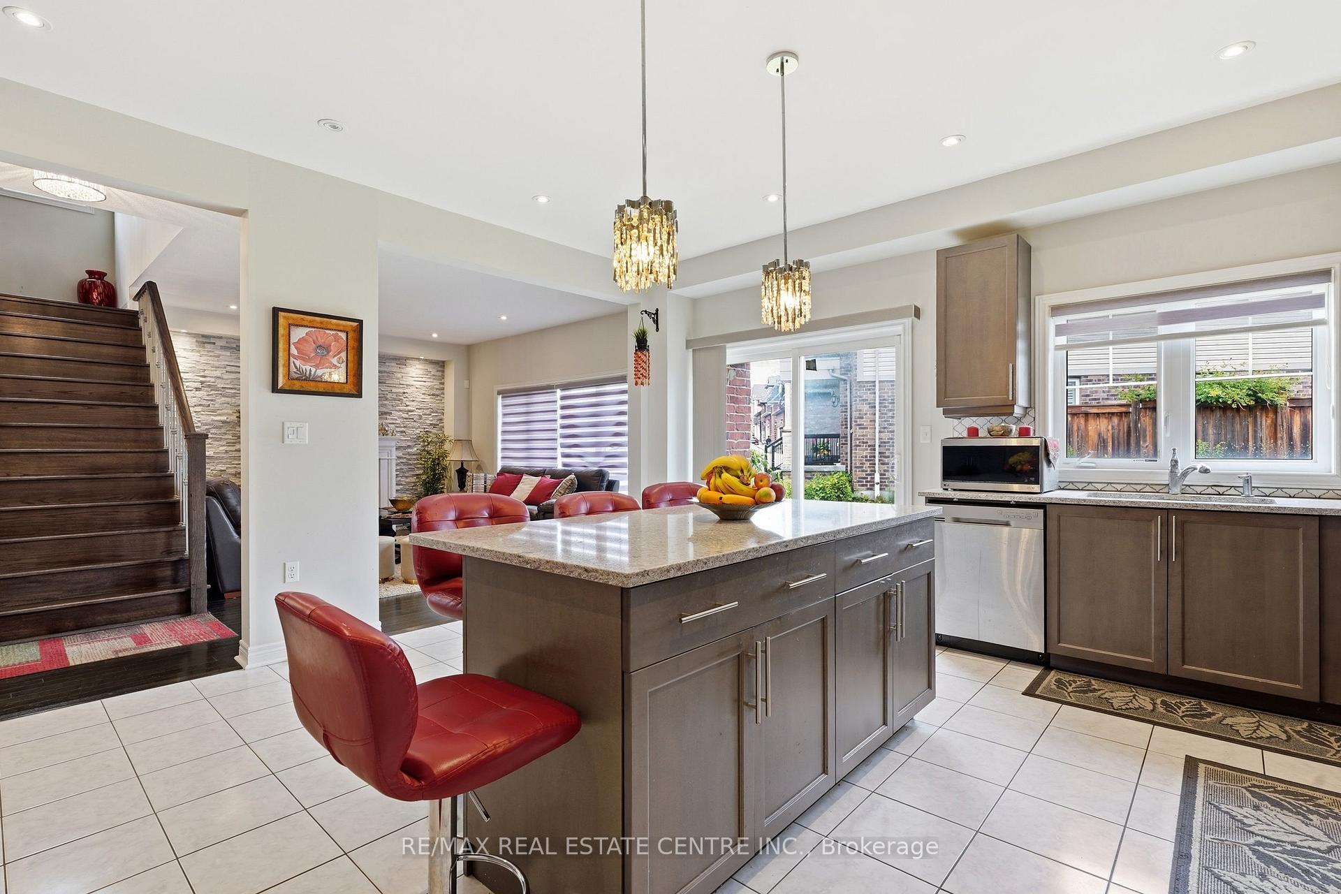 Photo 18 of 135 Watermill Street, Kitchener, Doon South — HOMEH