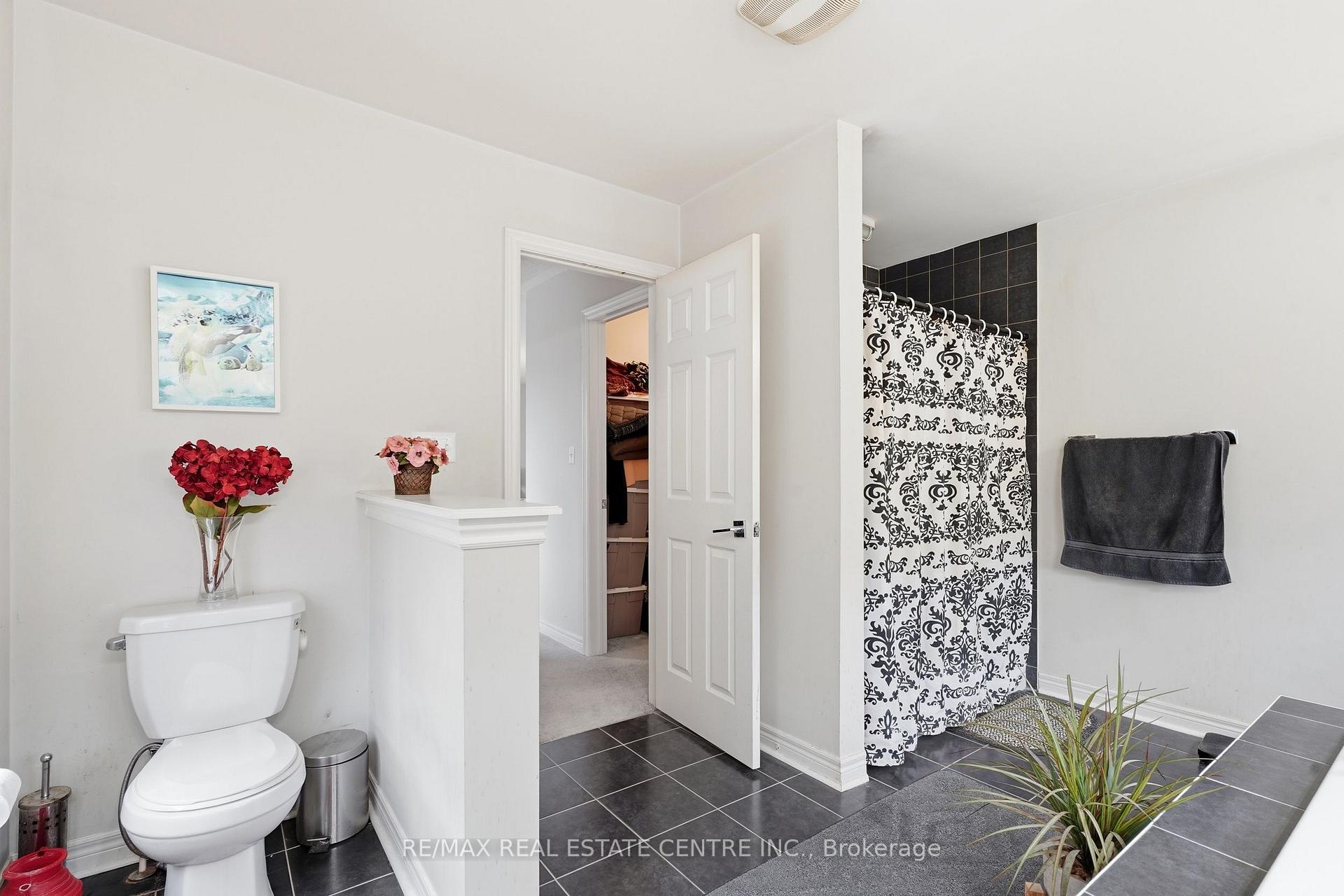 Photo 25 of 135 Watermill Street, Kitchener, Doon South — HOMEH