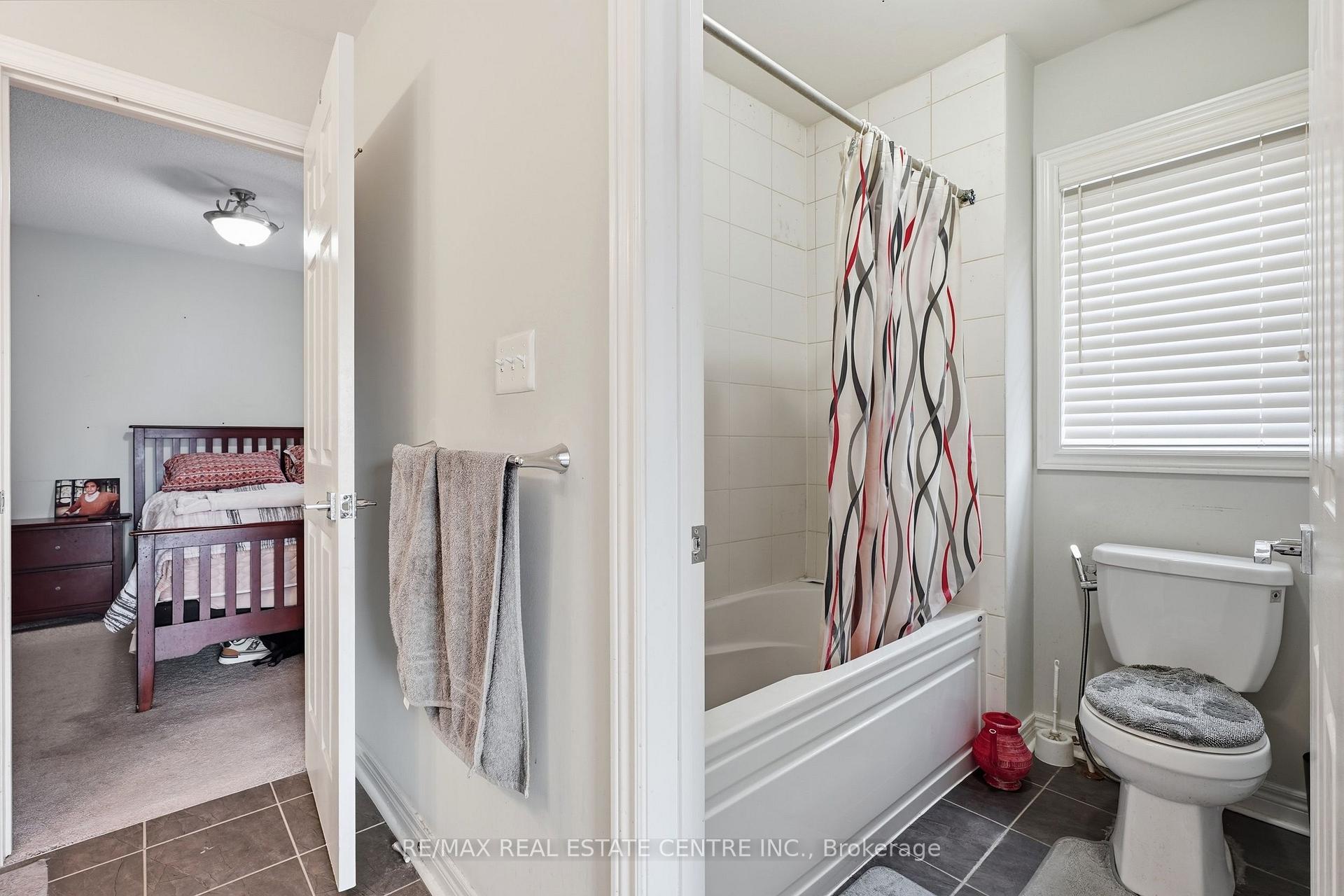 Photo 30 of 135 Watermill Street, Kitchener, Doon South — HOMEH
