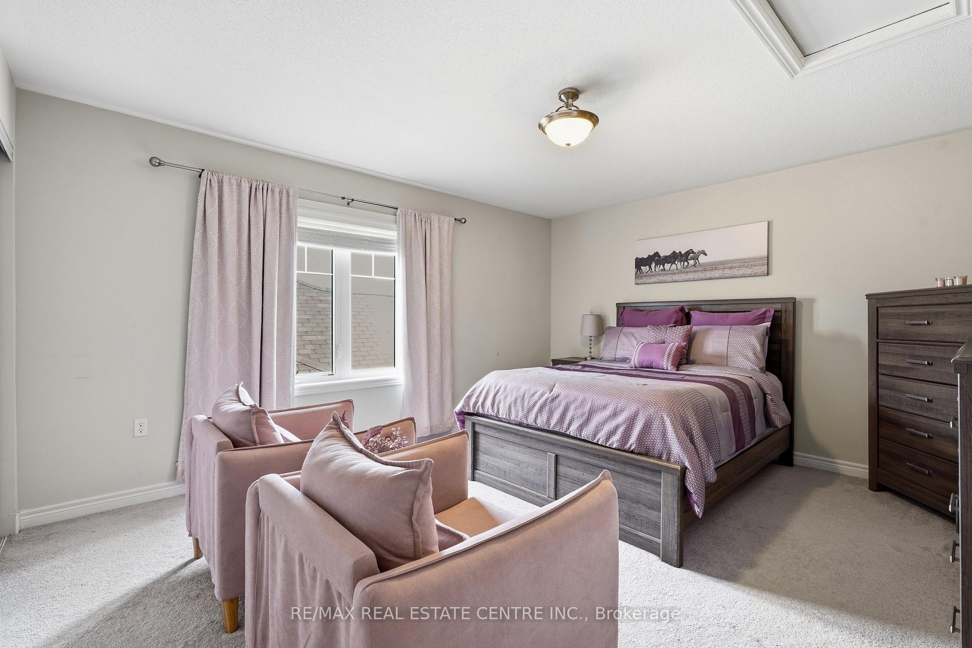 Photo 33 of 135 Watermill Street, Kitchener, Doon South — HOMEH