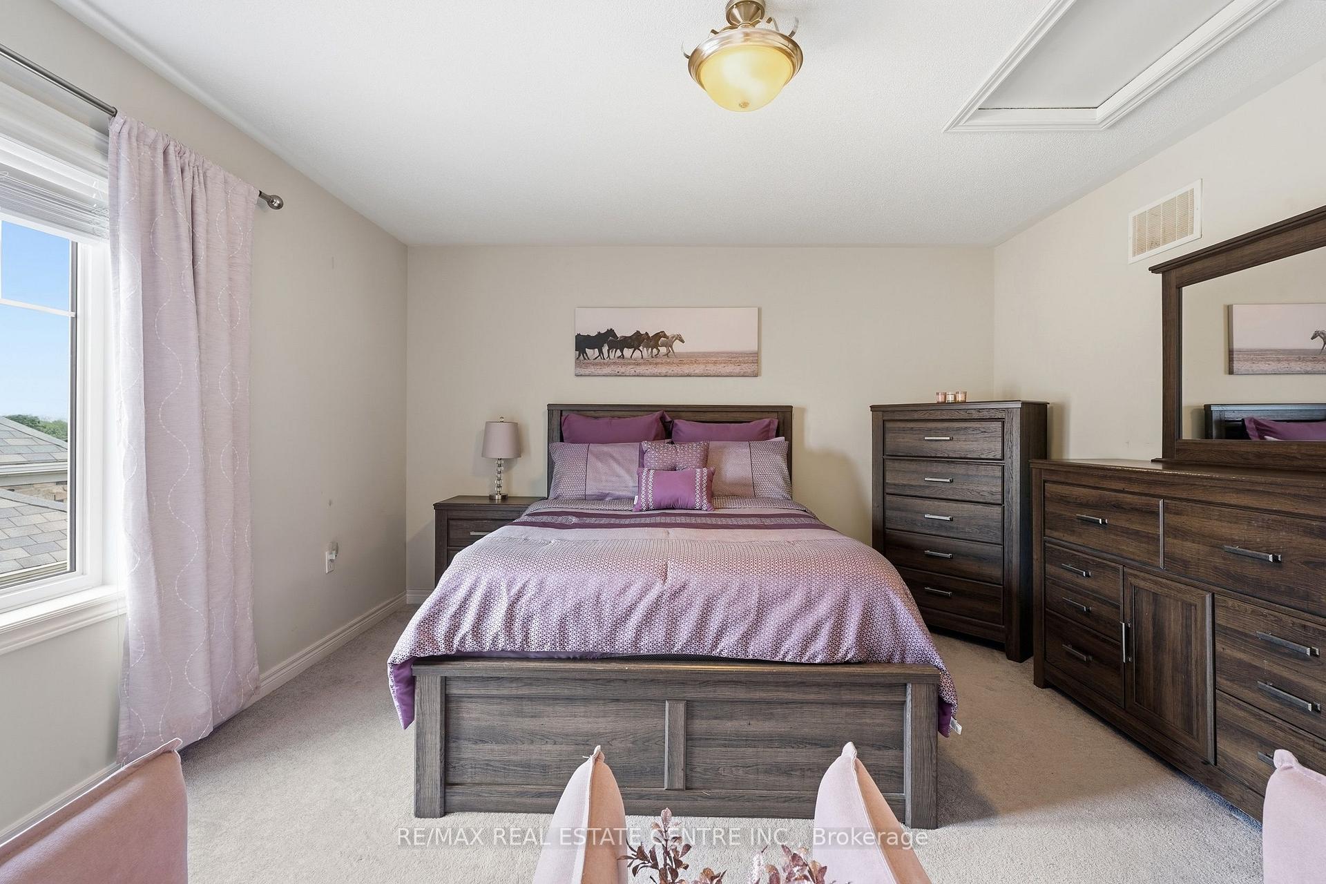 Photo 35 of 135 Watermill Street, Kitchener, Doon South — HOMEH