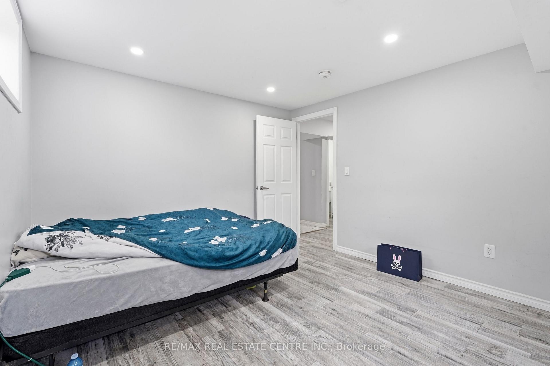 Photo 45 of 135 Watermill Street, Kitchener, Doon South — HOMEH
