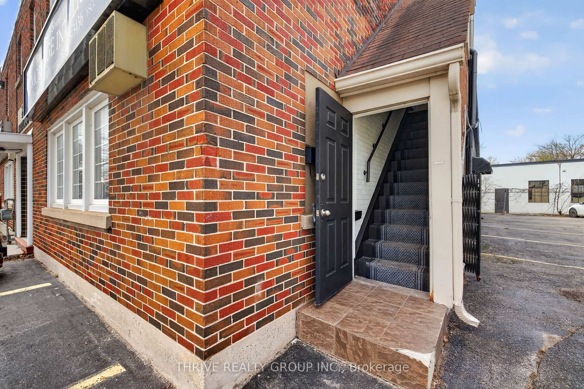 Front of Unit 6, 245 Maitland Street