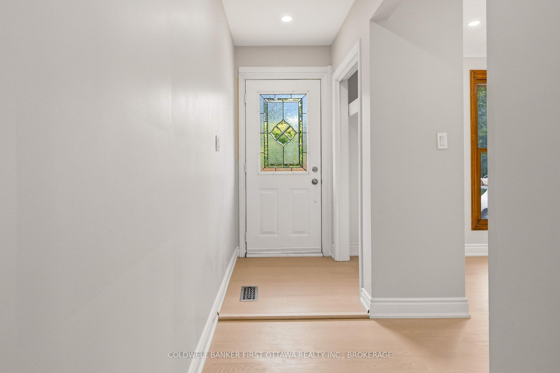 Photo 4 of 110 Liddell Crescent, Kingston, Central City West — HOMEH