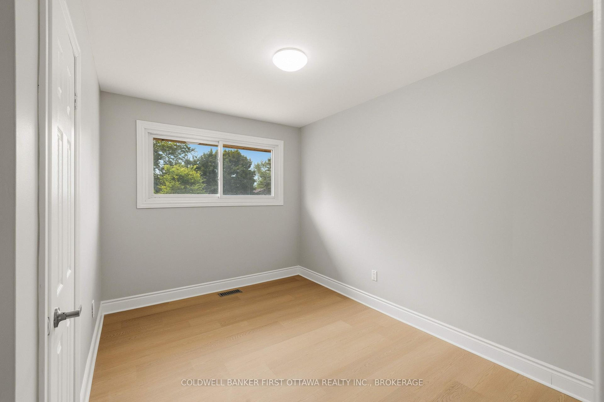 Photo 22 of 110 Liddell Crescent, Kingston, Central City West — HOMEH