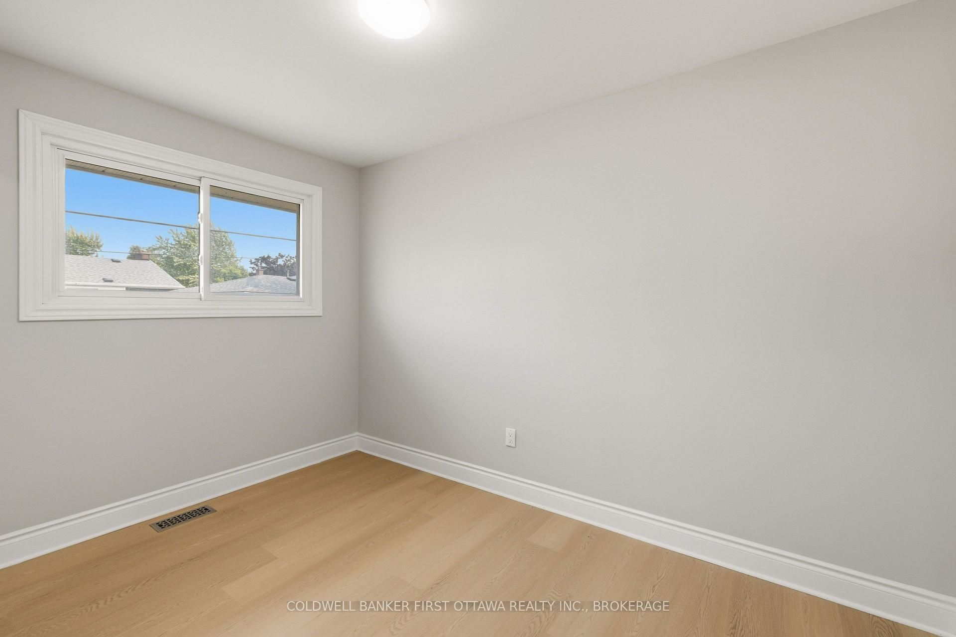 Photo 25 of 110 Liddell Crescent, Kingston, Central City West — HOMEH