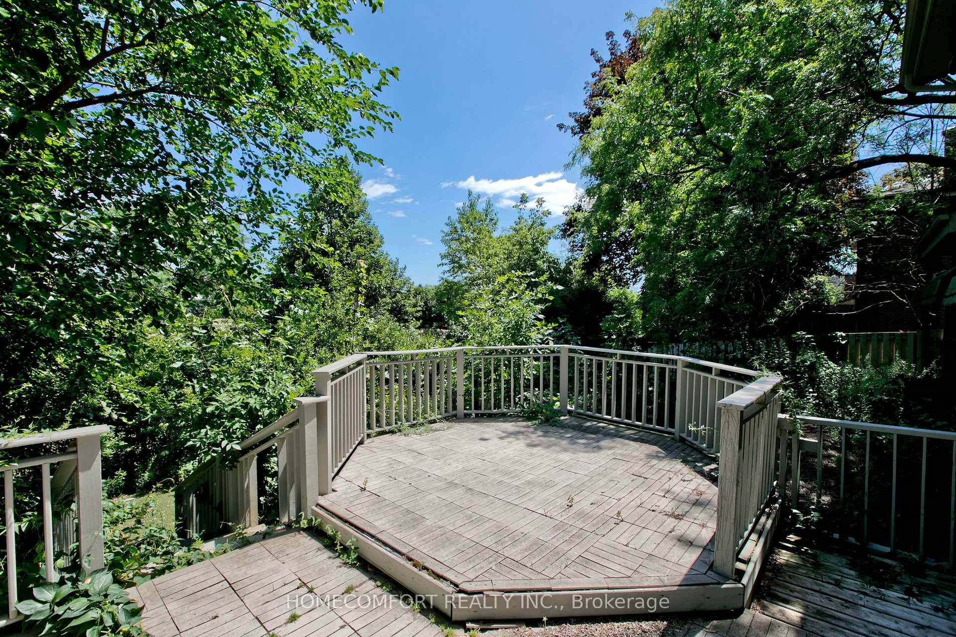 Photo 5 of 17 Bramble Drive, North York, Banbury-Don Mills — HOMEH