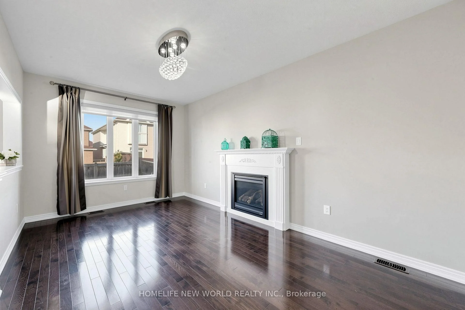 Photo 8 of 20 Pineforest Place, Markham, Wismer — HOMEH