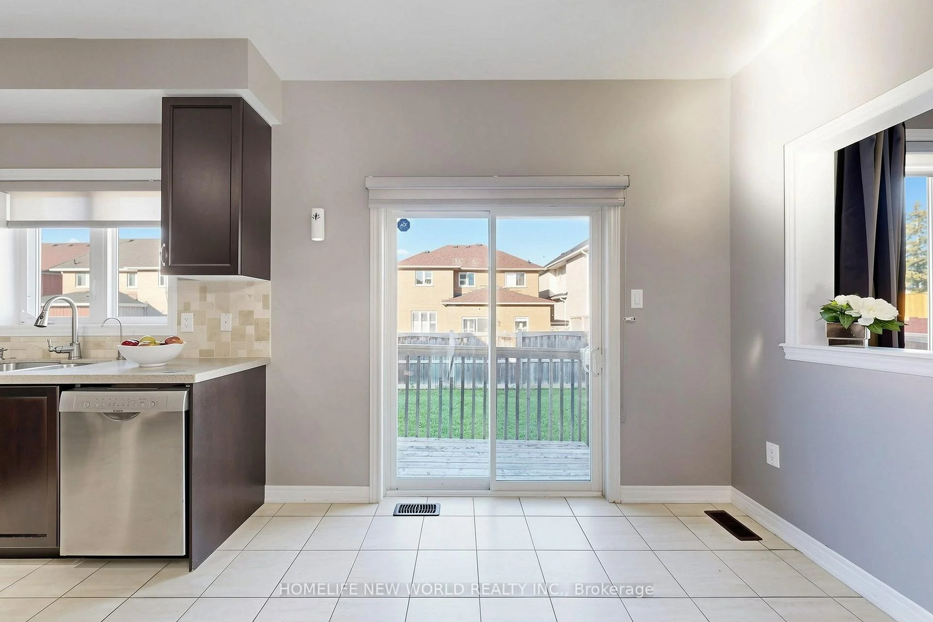 Photo 13 of 20 Pineforest Place, Markham, Wismer — HOMEH