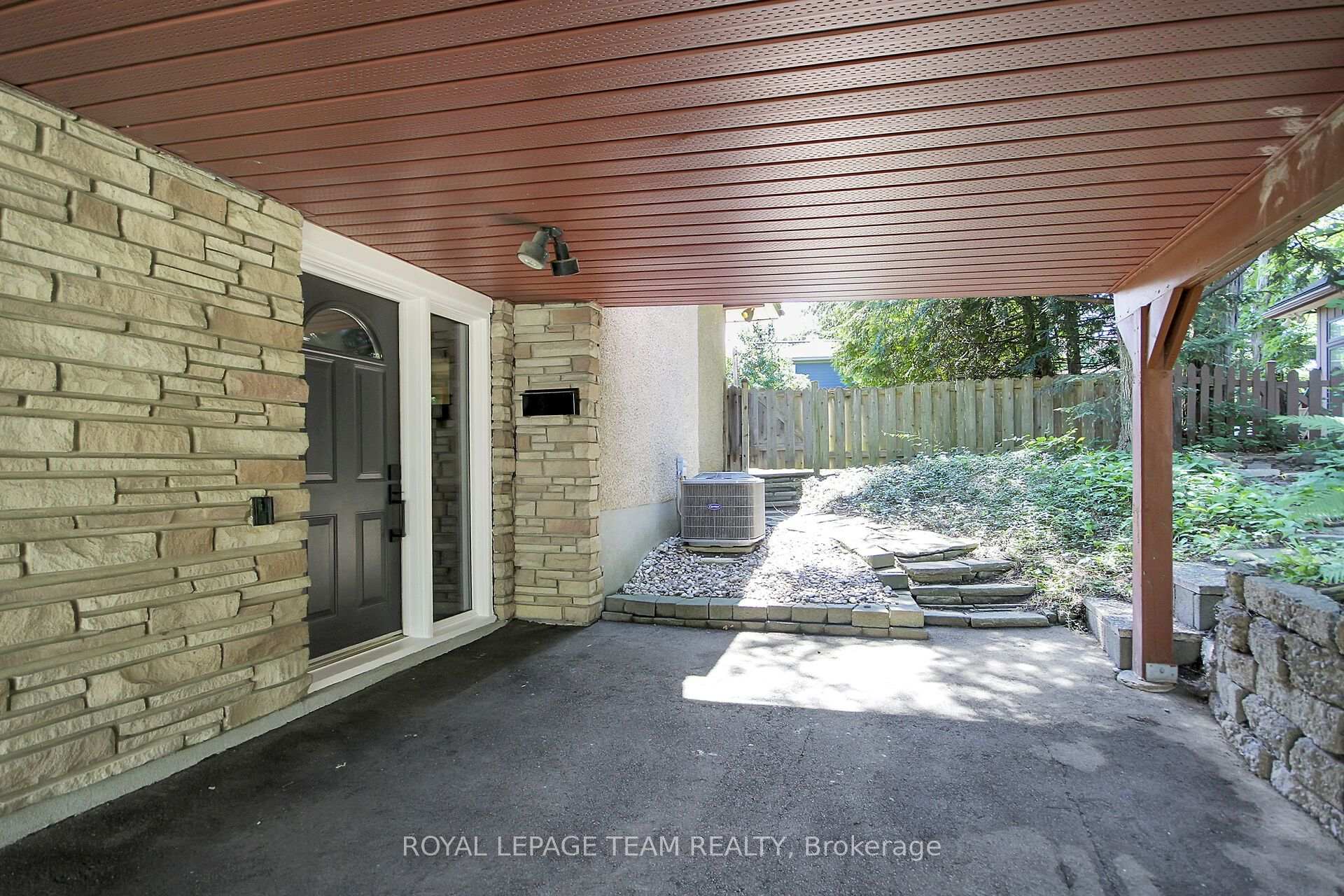 Photo 3 of 496 Bloor Avenue, Ottawa, Riverview Park — HOMEH