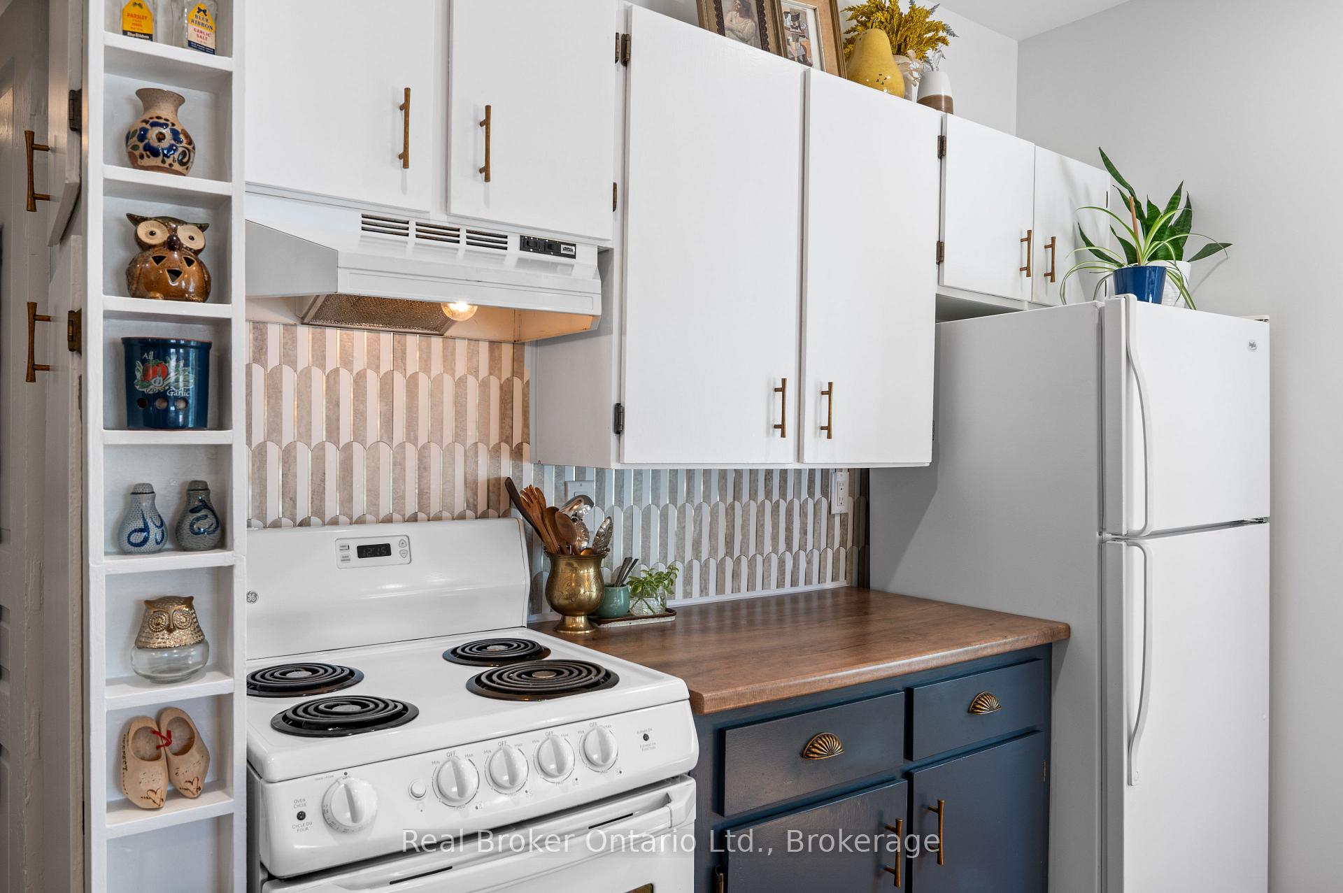 Photo 7 of 677 Garafraxa Street N, West Grey — HOMEH