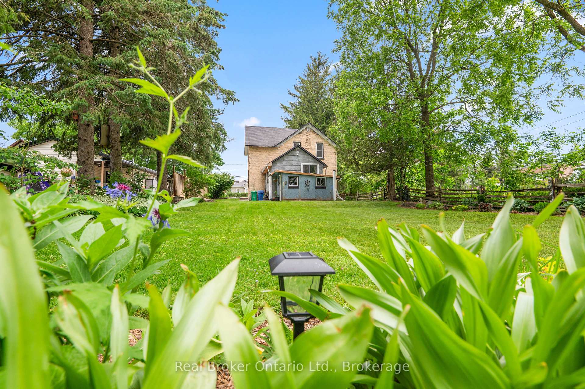 Photo 21 of 677 Garafraxa Street N, West Grey — HOMEH