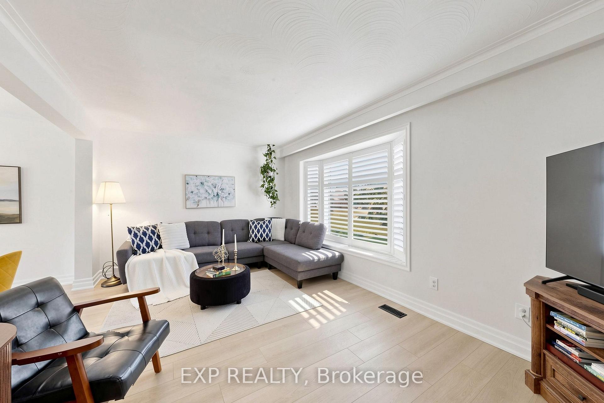 Photo 20 of 22 Chestnut Avenue, Brampton, Northwood Park — HOMEH