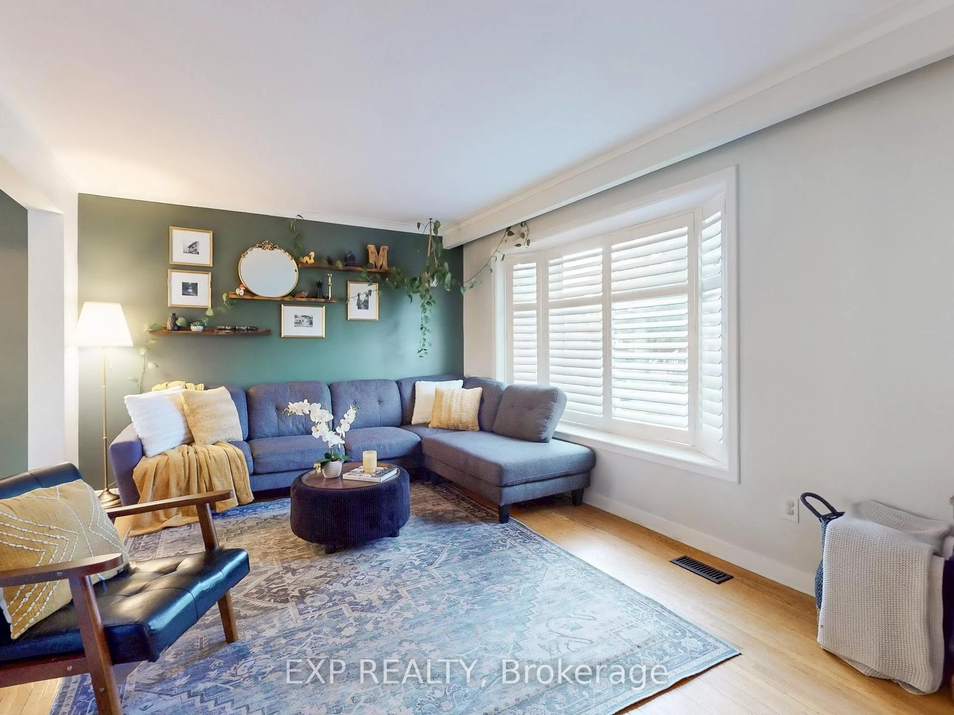Photo 5 of 22 Chestnut Avenue, Brampton, Northwood Park — HOMEH