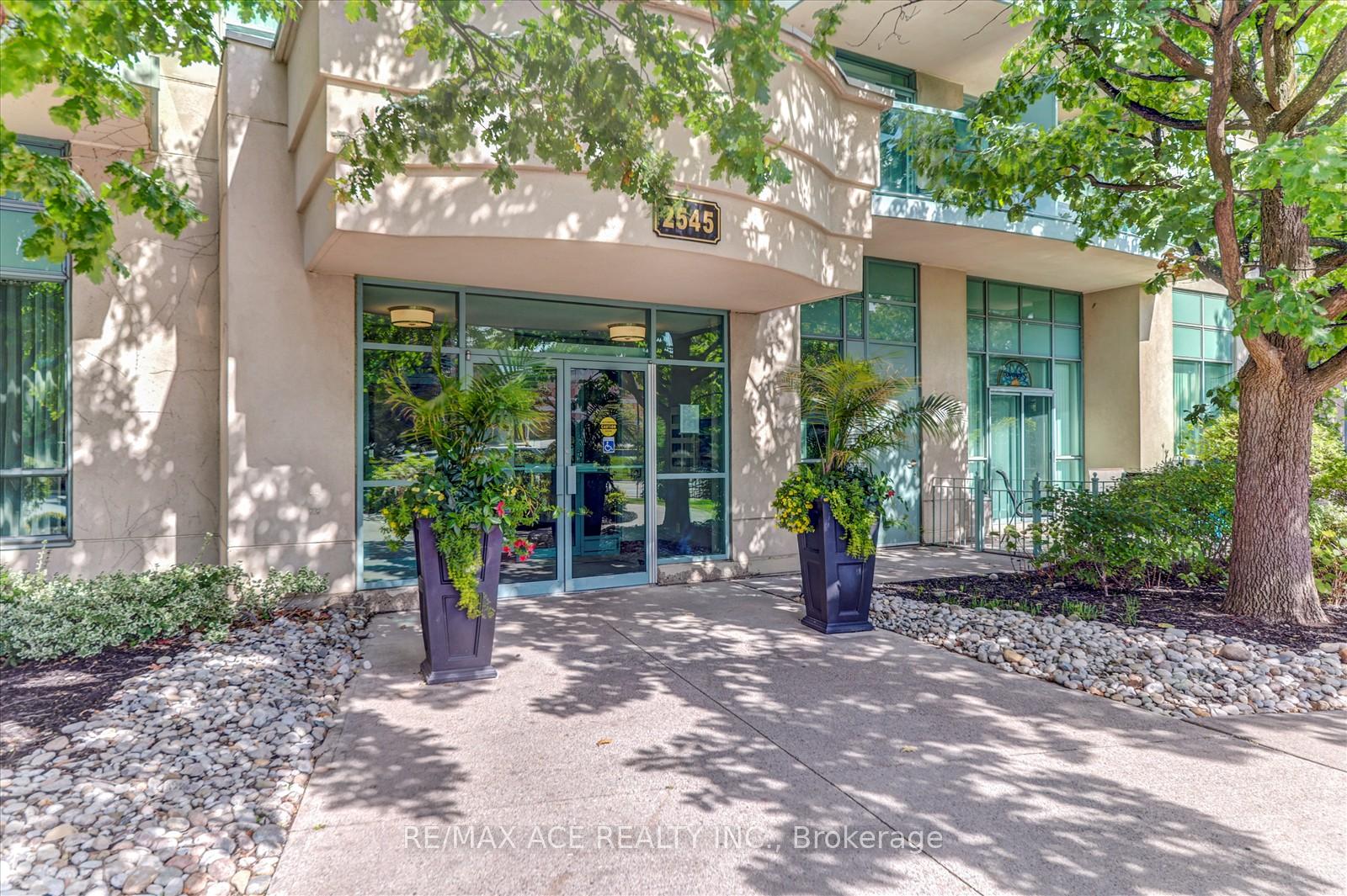 Photo 7 of Unit 1803, 2545 Erin Centre Boulevard, Mississauga, Central Erin Mills — HOMEH