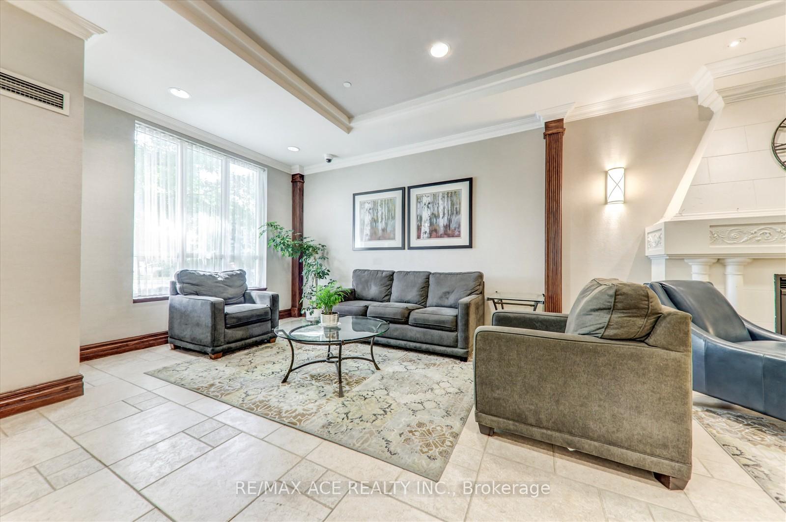 Photo 8 of Unit 1803, 2545 Erin Centre Boulevard, Mississauga, Central Erin Mills — HOMEH