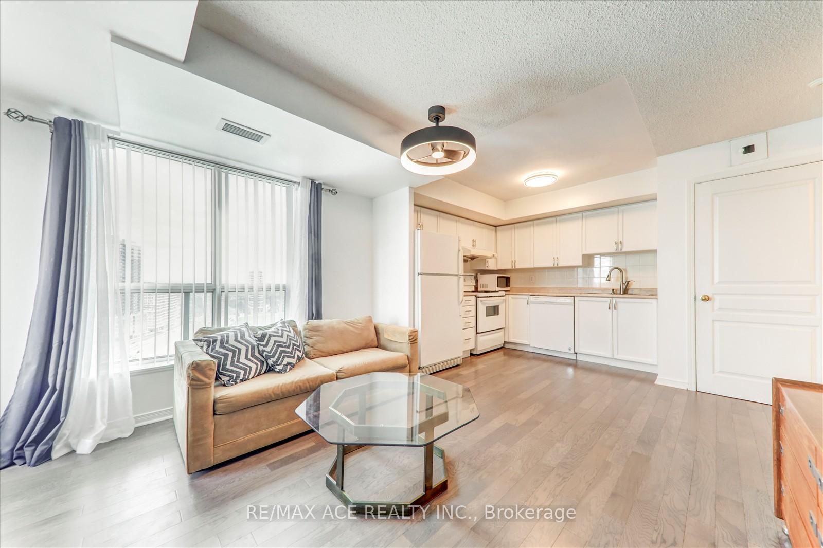 Photo 19 of Unit 1803, 2545 Erin Centre Boulevard, Mississauga, Central Erin Mills — HOMEH