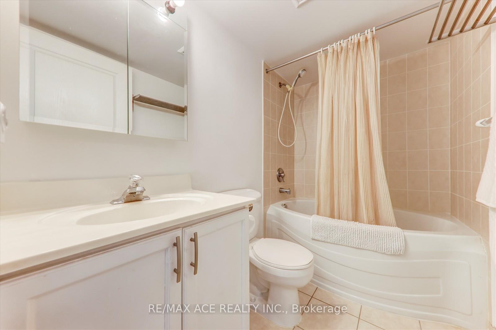 Photo 23 of Unit 1803, 2545 Erin Centre Boulevard, Mississauga, Central Erin Mills — HOMEH