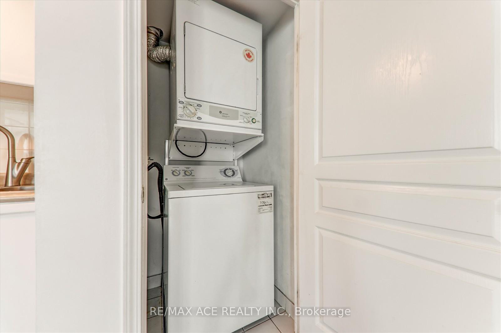 Photo 24 of Unit 1803, 2545 Erin Centre Boulevard, Mississauga, Central Erin Mills — HOMEH