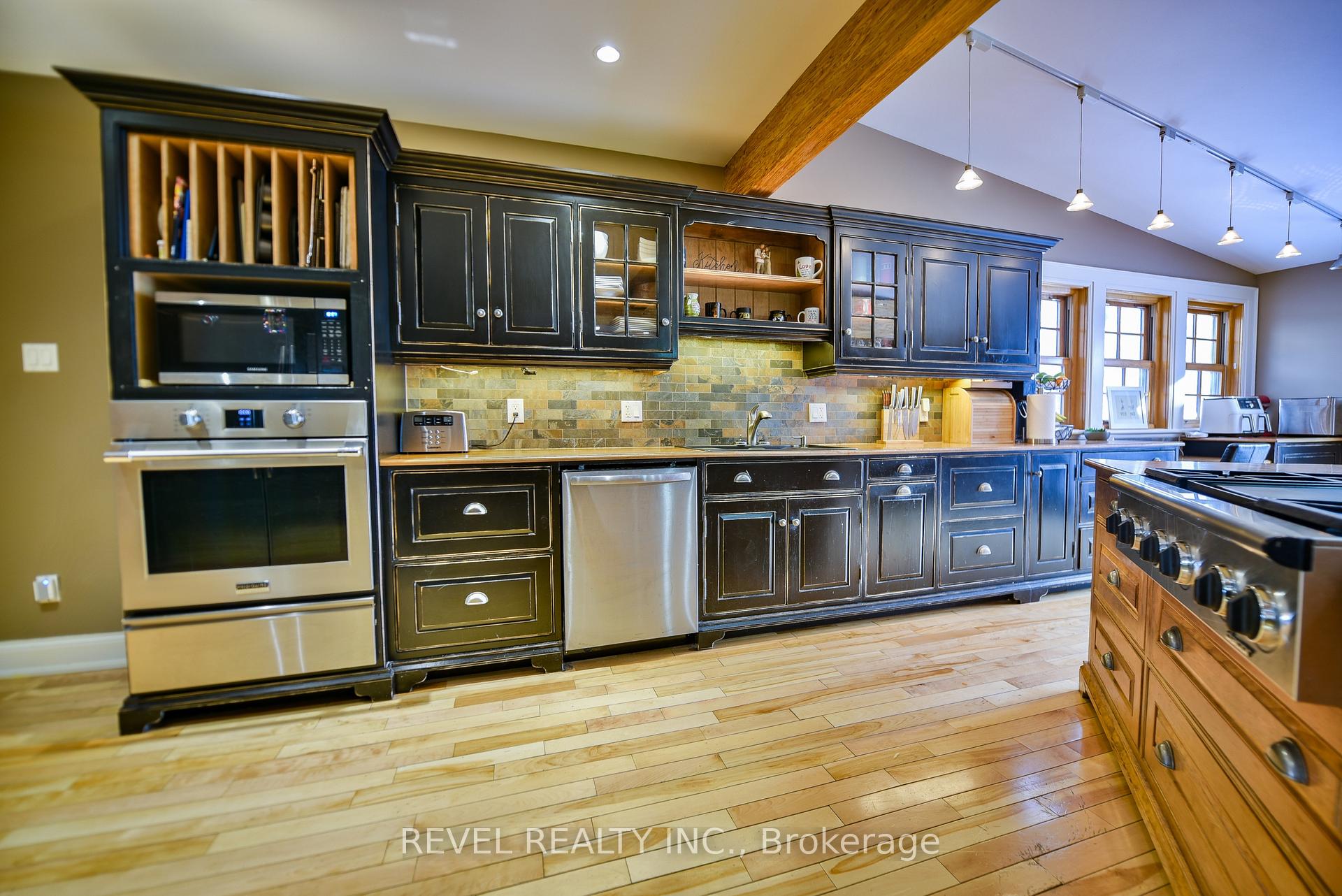 Photo 9 of 184 Hemlock Street, Timmins, TNE - Hill District — HOMEH