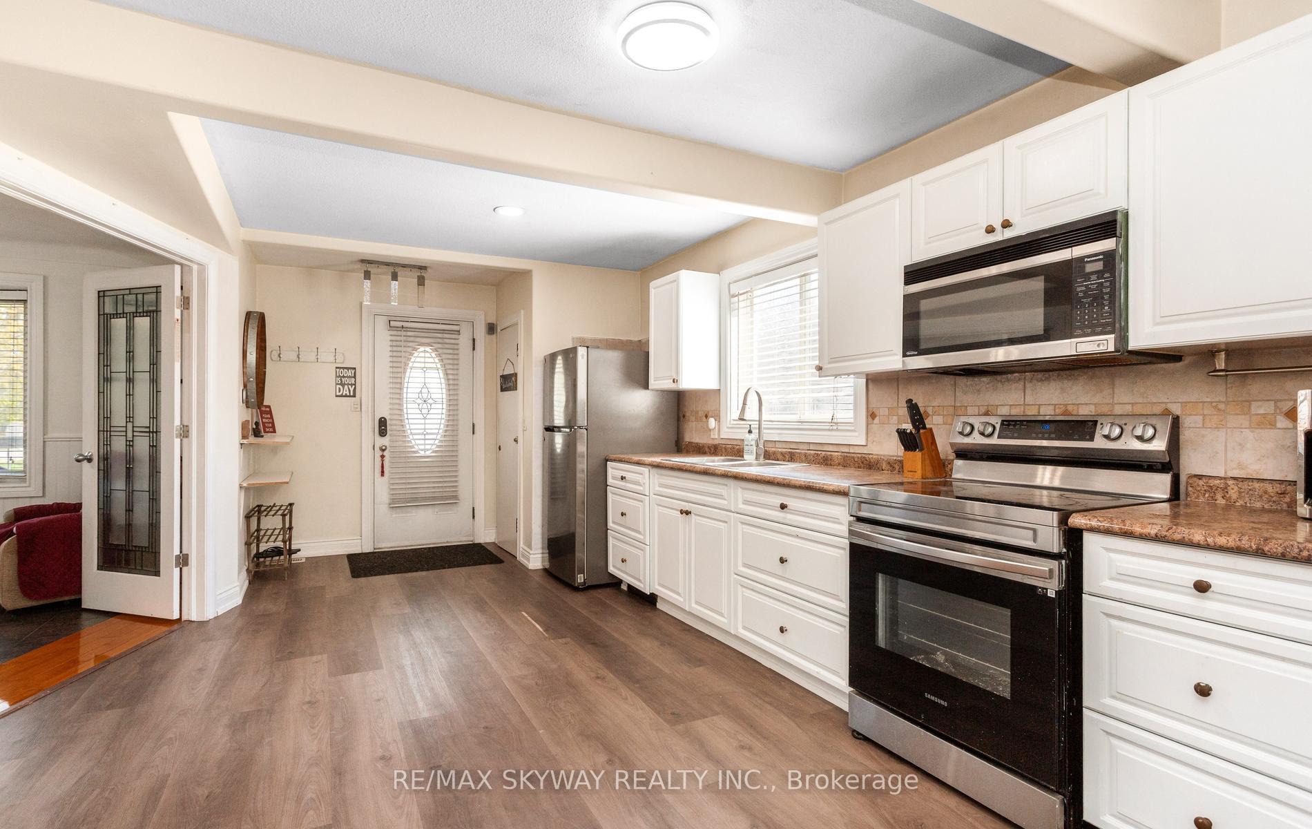 Photo 14 of 8046 Beaverdams Road, Niagara Falls, Ascot — HOMEH