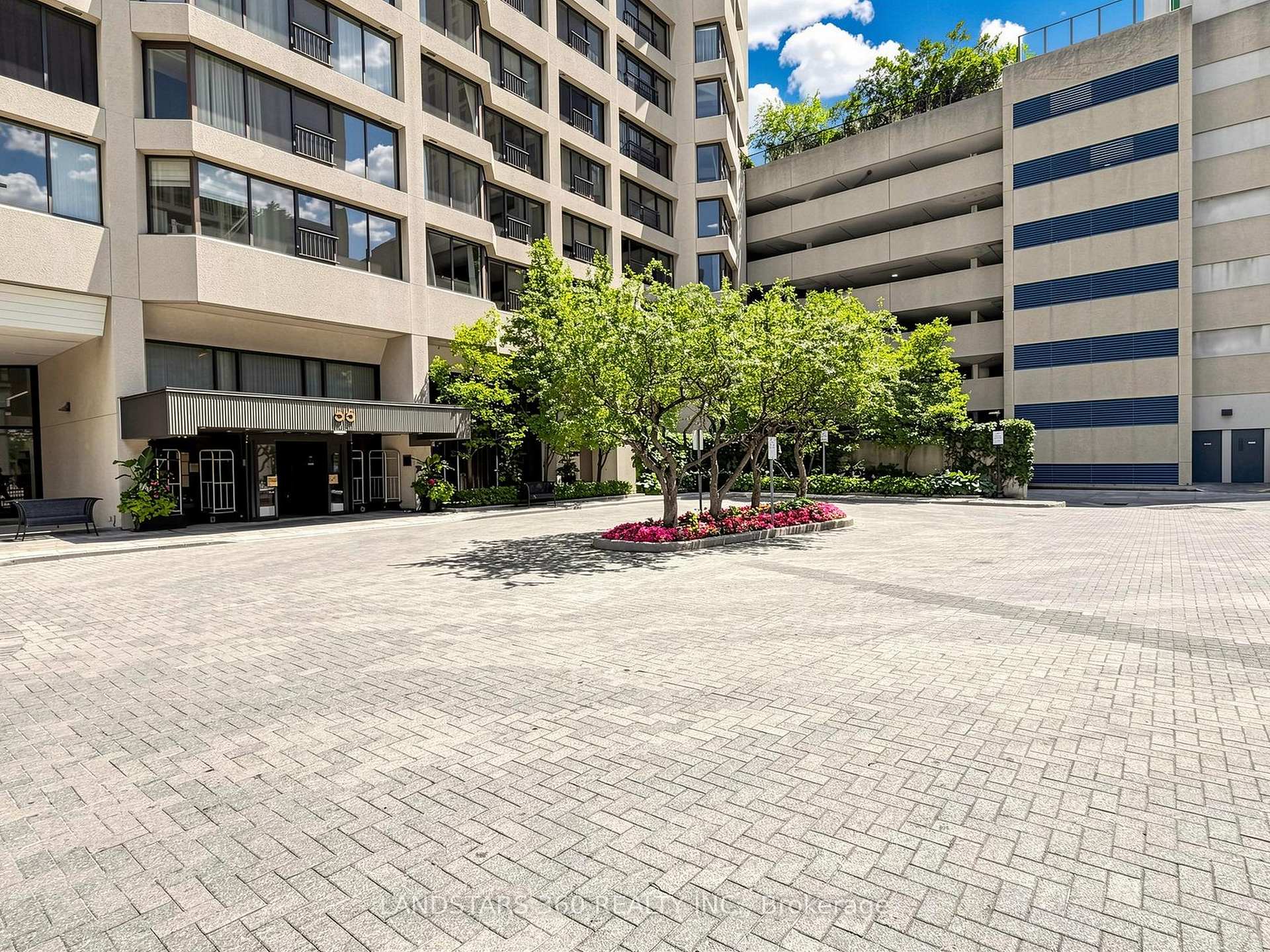 Photo 5 of Unit 3311, 55 Harbour Square, Toronto, Waterfront Communities — HOMEH