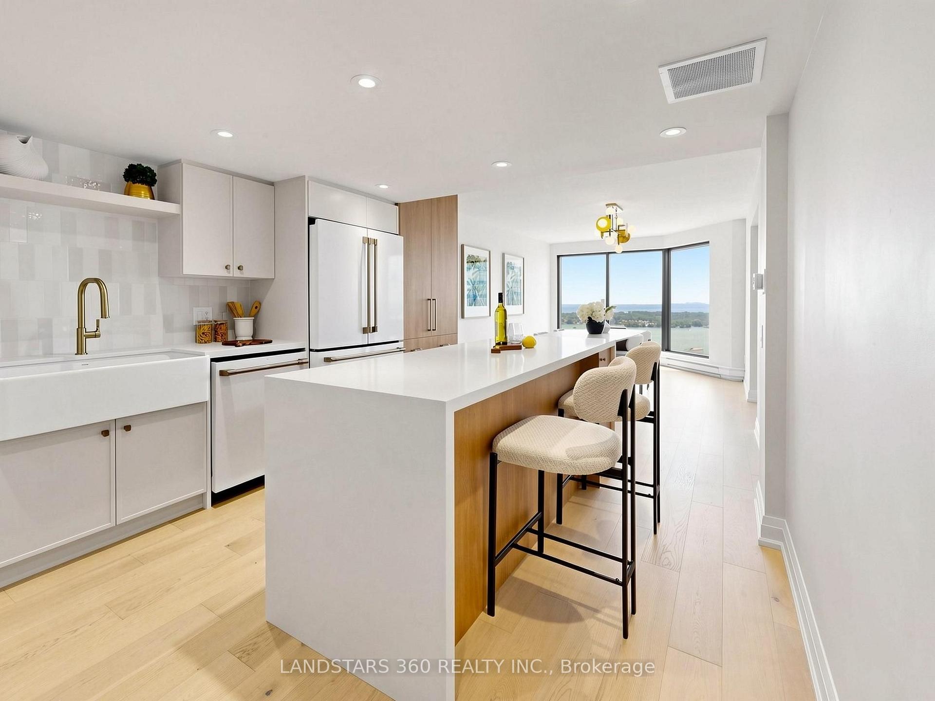 Photo 13 of Unit 3311, 55 Harbour Square, Toronto, Waterfront Communities — HOMEH