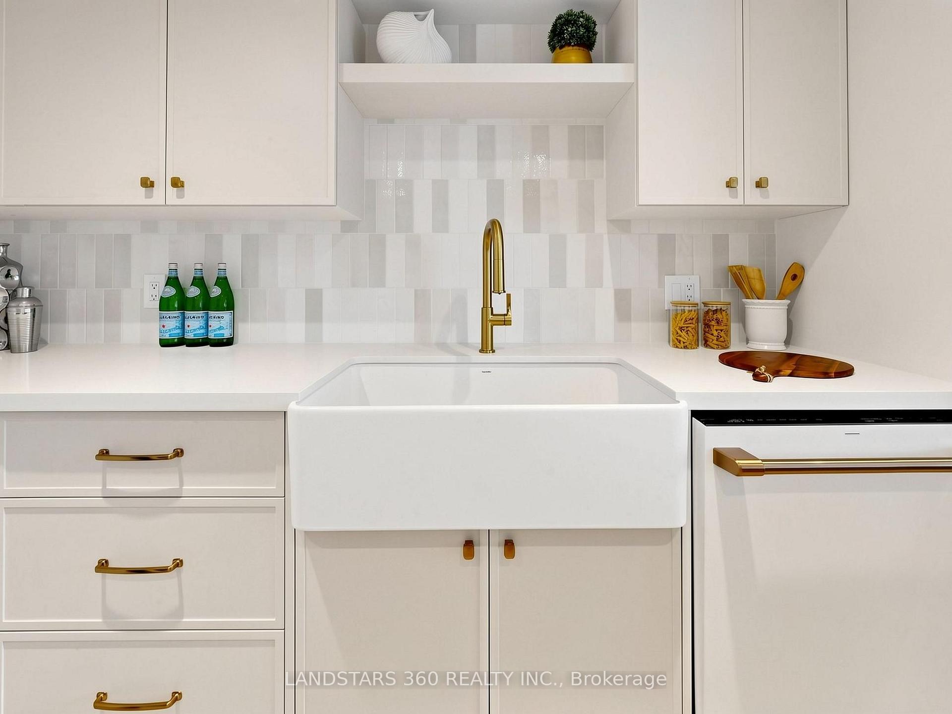 Photo 14 of Unit 3311, 55 Harbour Square, Toronto, Waterfront Communities — HOMEH