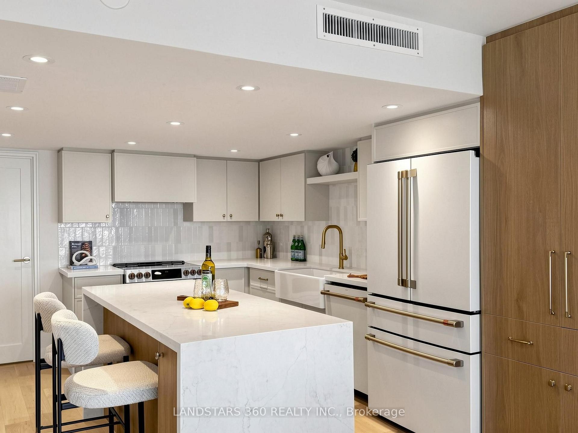 Photo 16 of Unit 3311, 55 Harbour Square, Toronto, Waterfront Communities — HOMEH