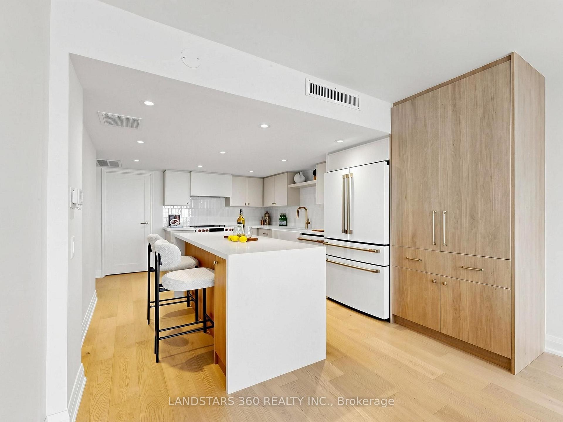 Photo 18 of Unit 3311, 55 Harbour Square, Toronto, Waterfront Communities — HOMEH