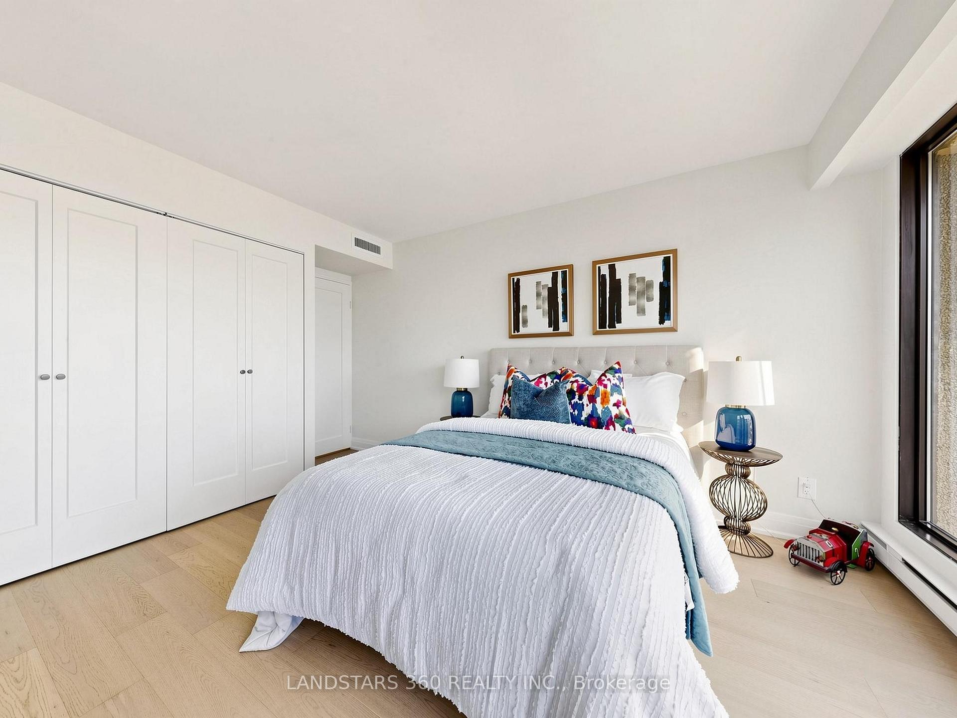 Photo 37 of Unit 3311, 55 Harbour Square, Toronto, Waterfront Communities — HOMEH