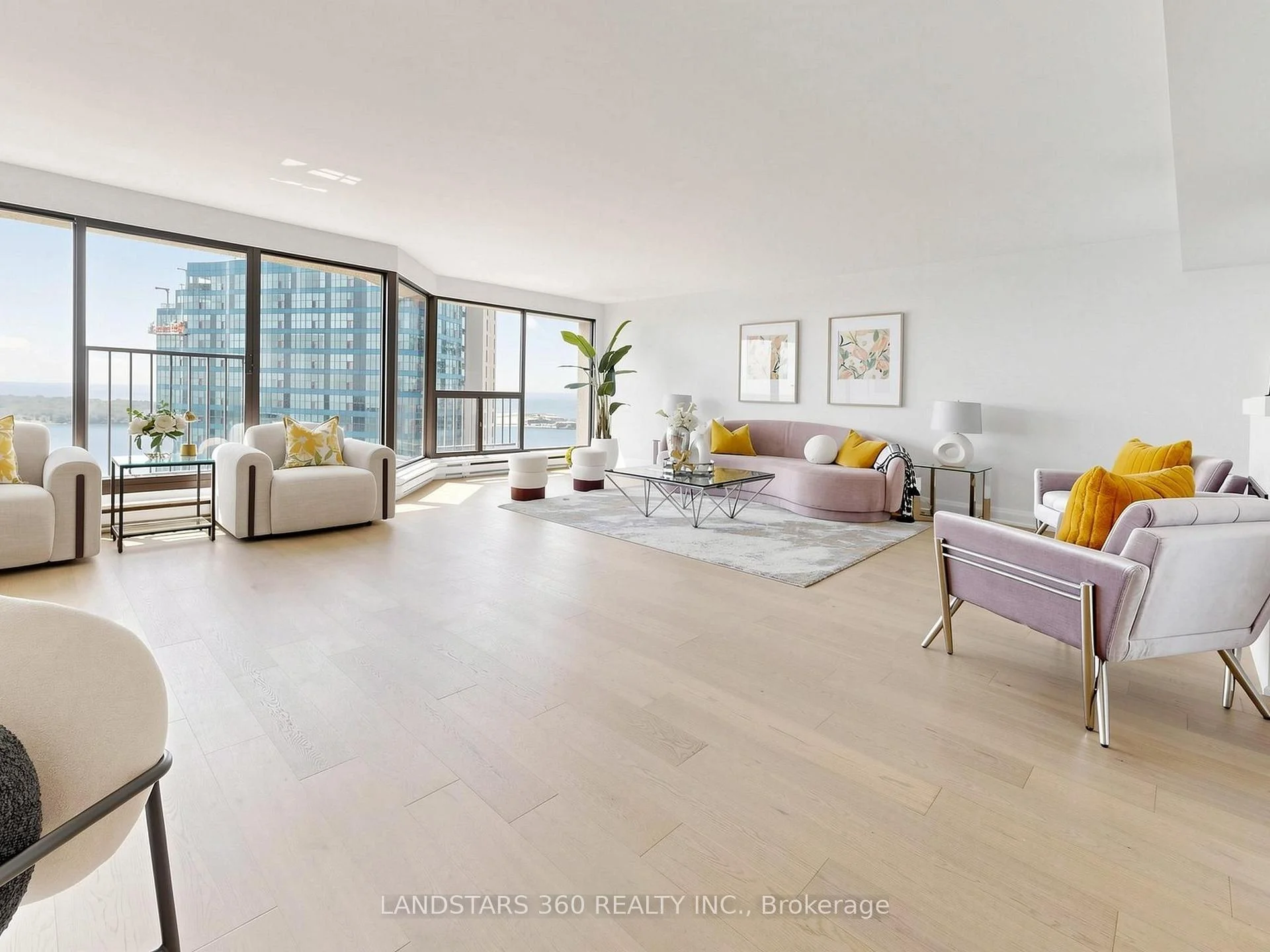 Photo 7 of Unit 3311, 55 Harbour Square, Toronto, Waterfront Communities — HOMEH